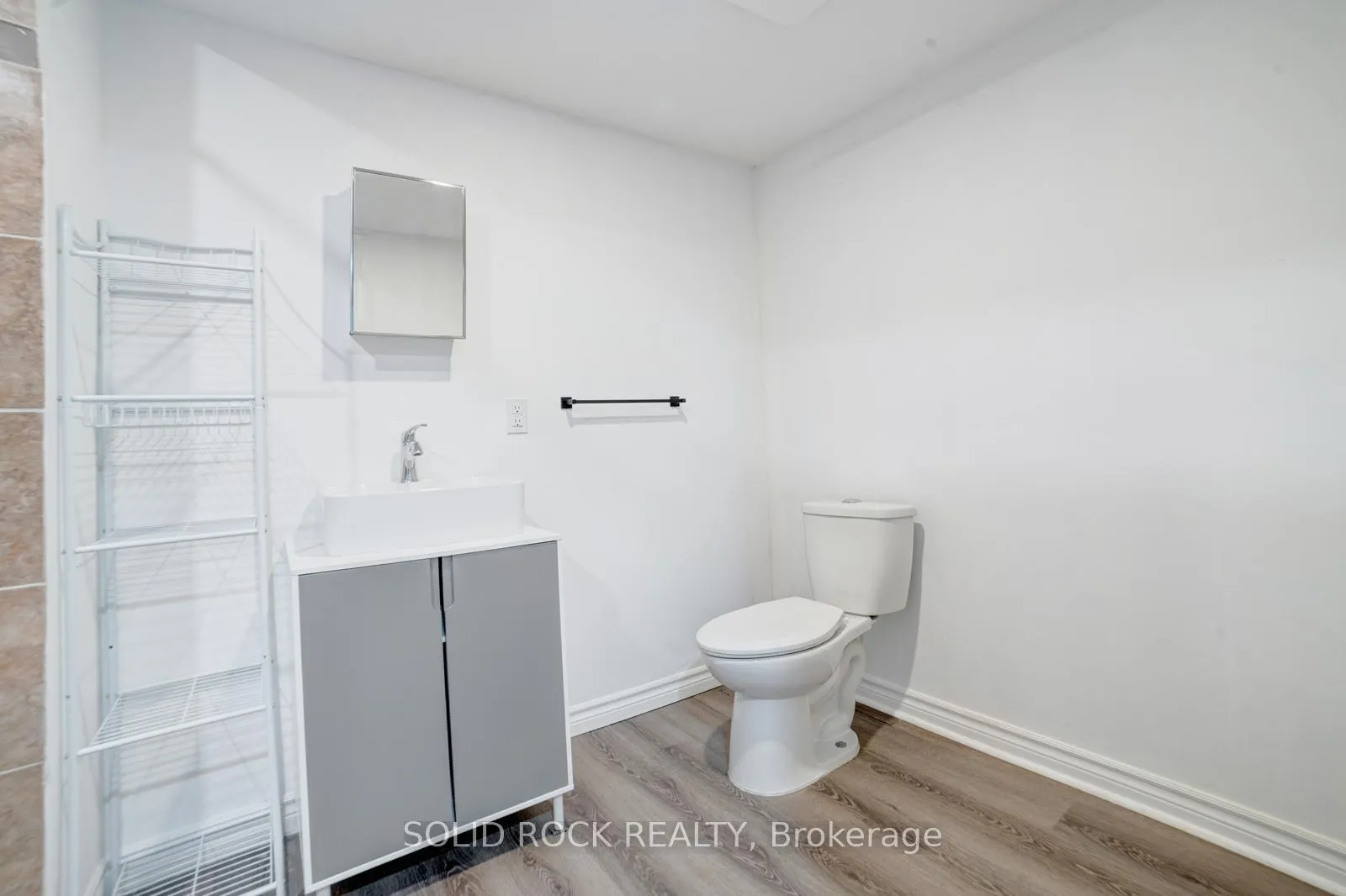 Photo 45 of 224 Pineland Court, Waterloo — HOMEH