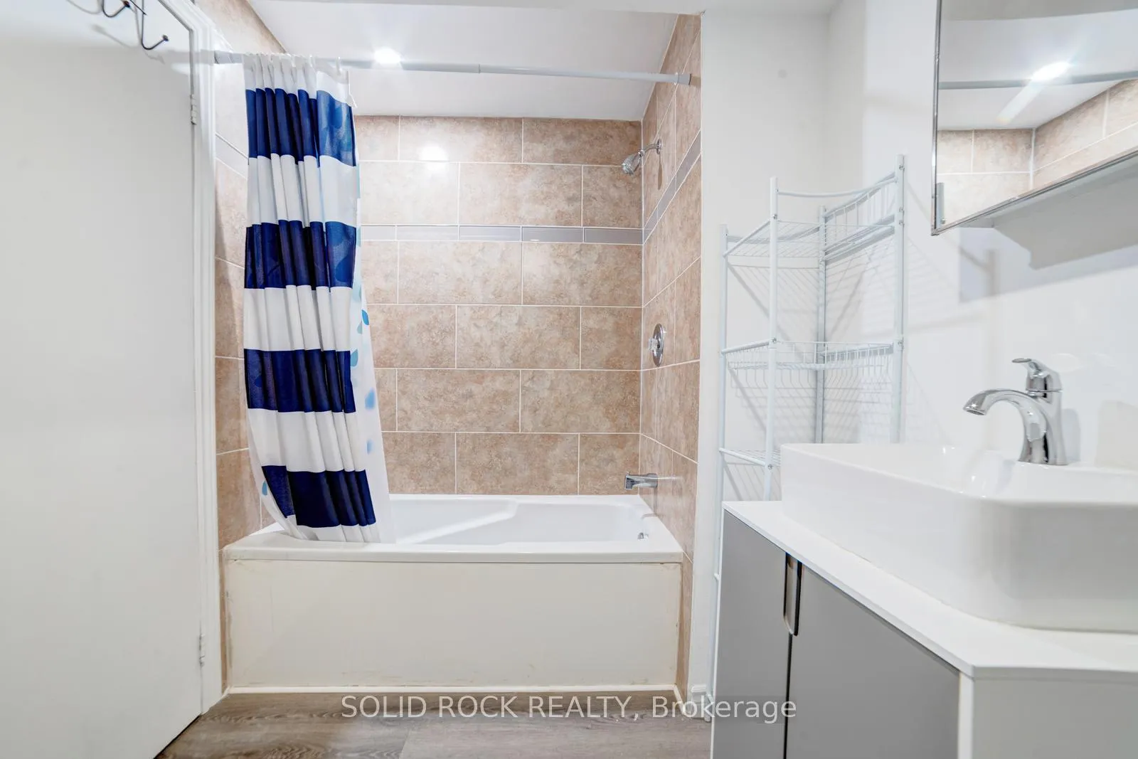 Photo 46 of 224 Pineland Court, Waterloo — HOMEH