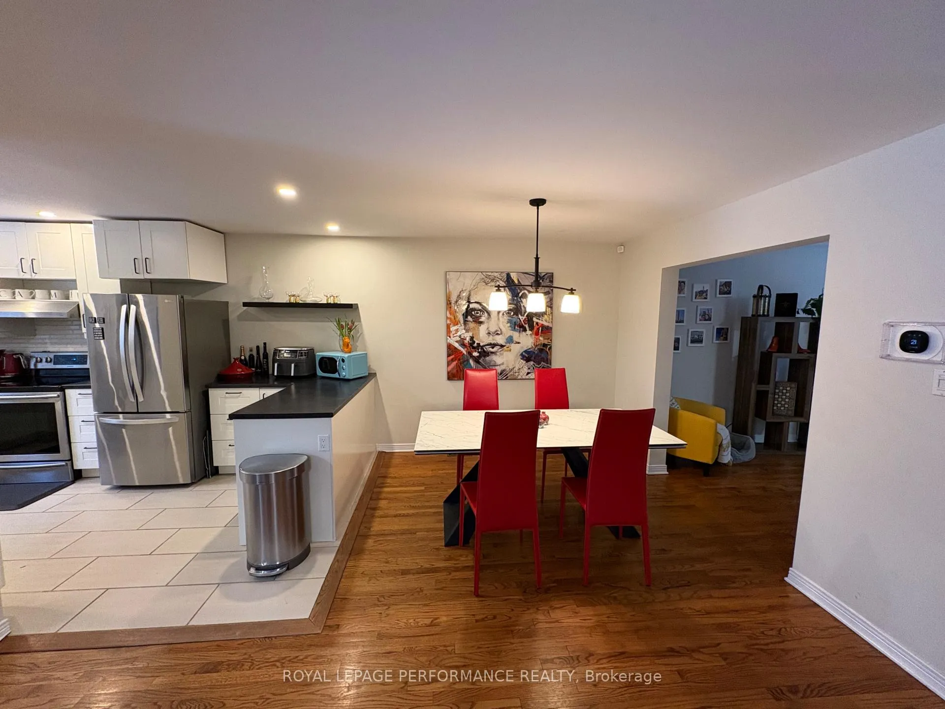 Photo 5 of 104 Blackburn Avenue, Ottawa, Sandy Hill — HOMEH