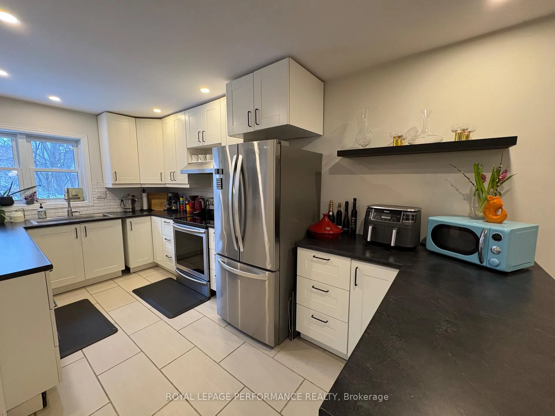 Photo 6 of 104 Blackburn Avenue, Ottawa, Sandy Hill — HOMEH