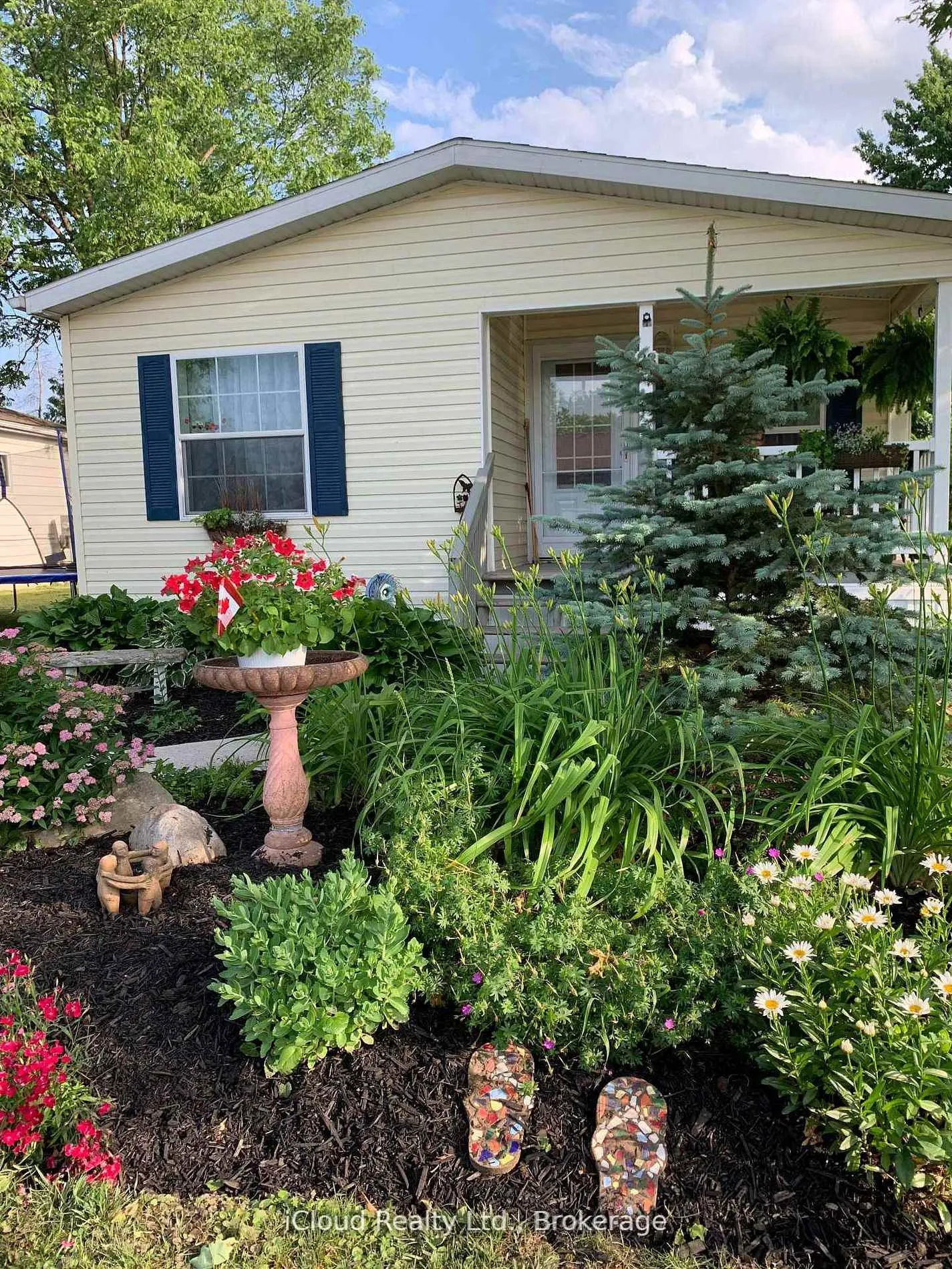 Photo 8 of 1294 Concession Rd 8 West 23 MacPherson Crescent, Hamilton, Rural Flamborough — HOMEH