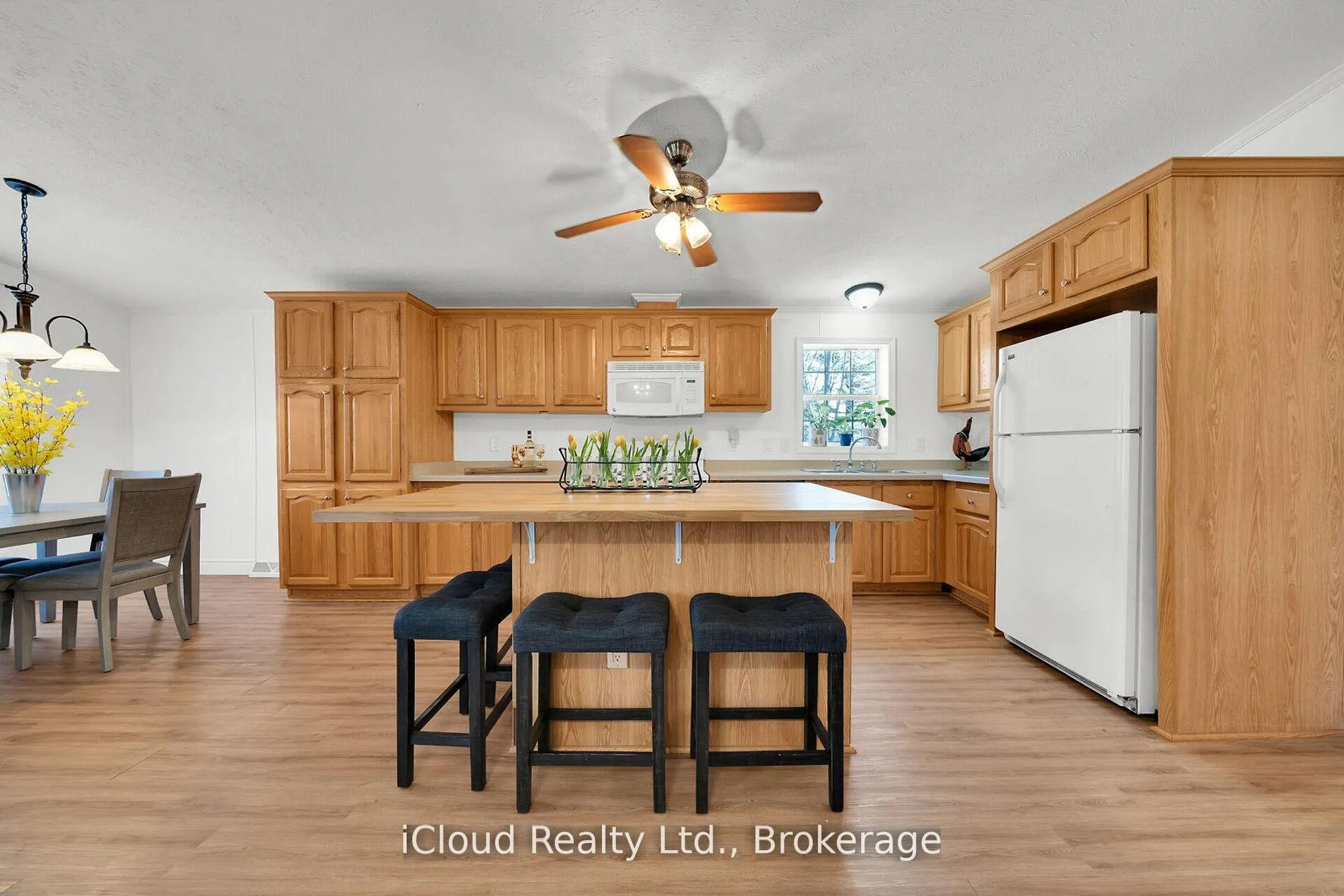 Photo 12 of 1294 Concession Rd 8 West 23 MacPherson Crescent, Hamilton, Rural Flamborough — HOMEH
