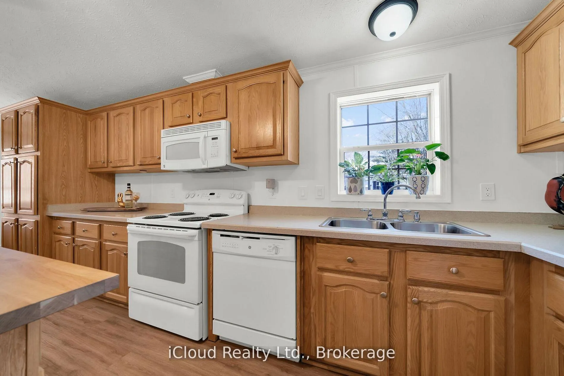 Photo 18 of 1294 Concession Rd 8 West 23 MacPherson Crescent, Hamilton, Rural Flamborough — HOMEH