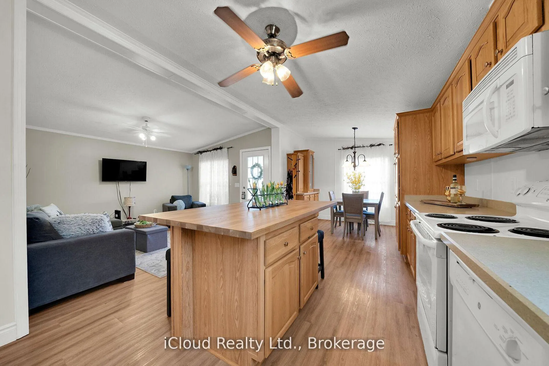 Photo 19 of 1294 Concession Rd 8 West 23 MacPherson Crescent, Hamilton, Rural Flamborough — HOMEH