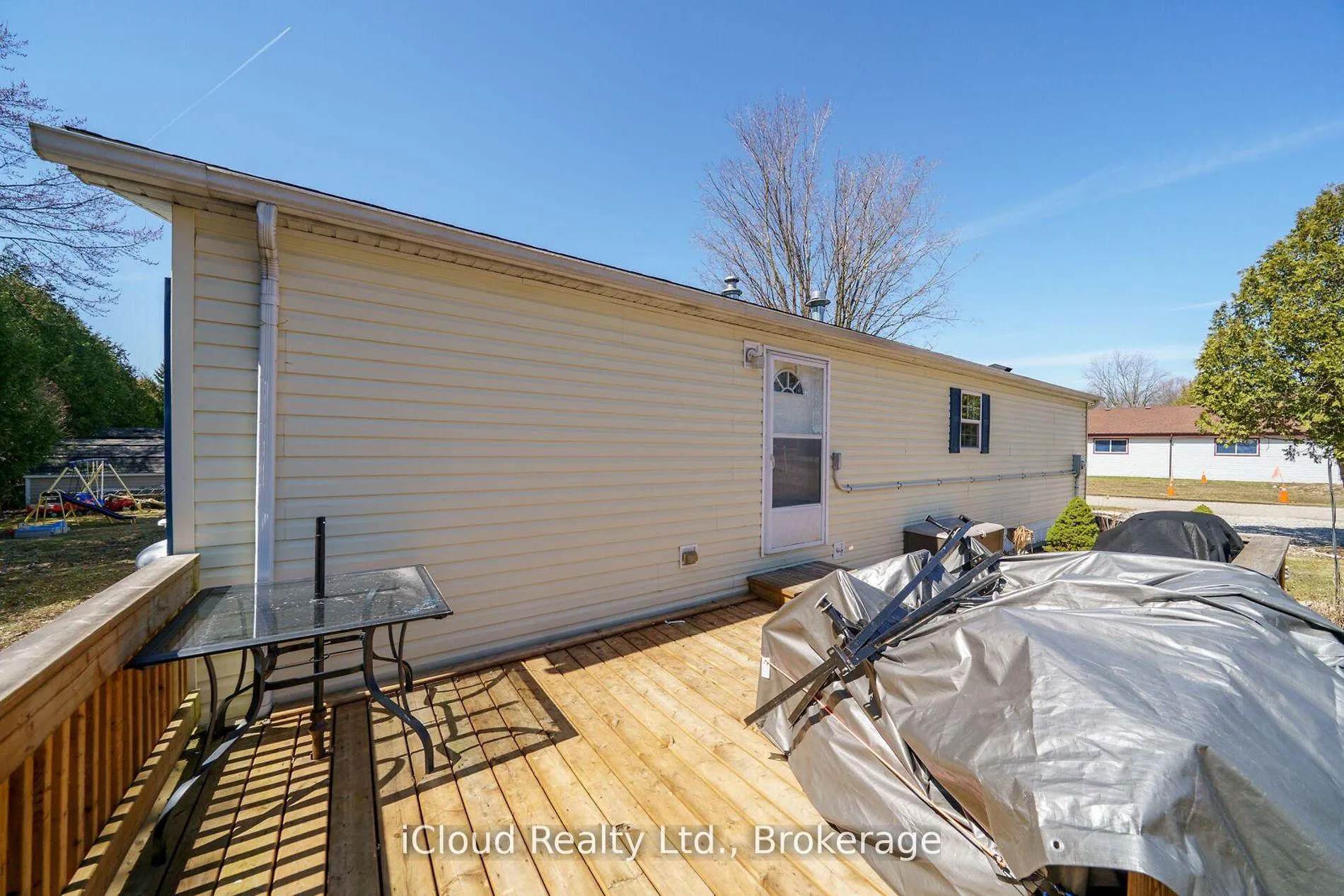 Photo 32 of 1294 Concession Rd 8 West 23 MacPherson Crescent, Hamilton, Rural Flamborough — HOMEH