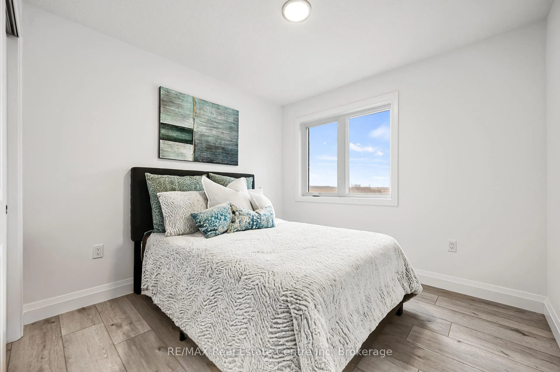 Photo 33 of Unit 9, 182 Bridge Crescent, Minto — HOMEH