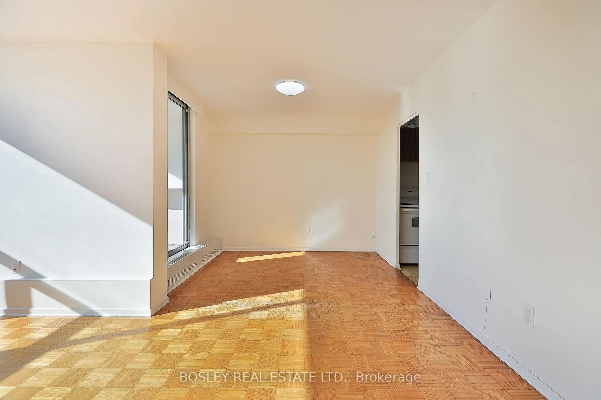 Photo 7 of Unit 404, 60 Pavane Linkway, Toronto, Flemingdon Park — HOMEH