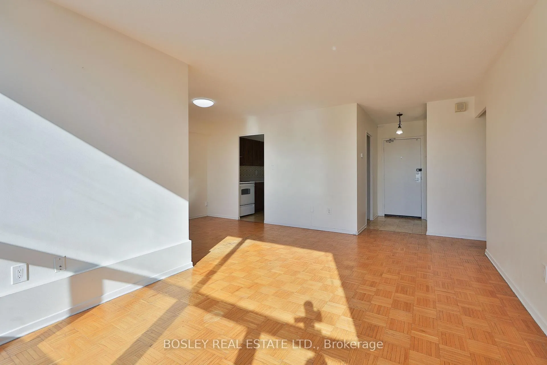 Photo 10 of Unit 404, 60 Pavane Linkway, Toronto, Flemingdon Park — HOMEH