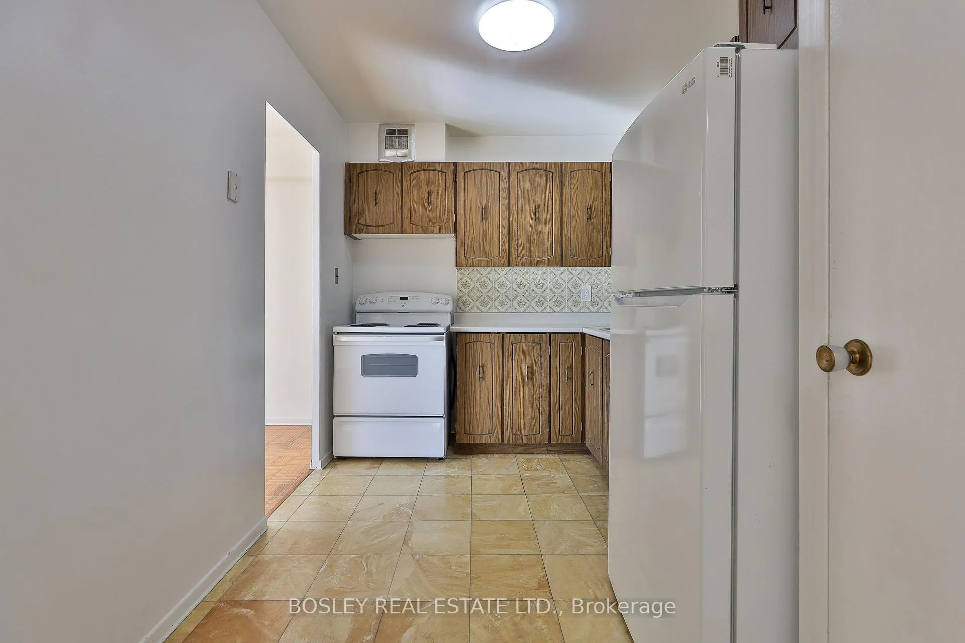 Photo 11 of Unit 404, 60 Pavane Linkway, Toronto, Flemingdon Park — HOMEH