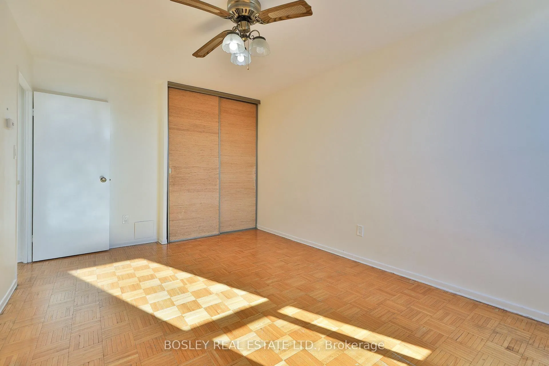 Photo 17 of Unit 404, 60 Pavane Linkway, Toronto, Flemingdon Park — HOMEH