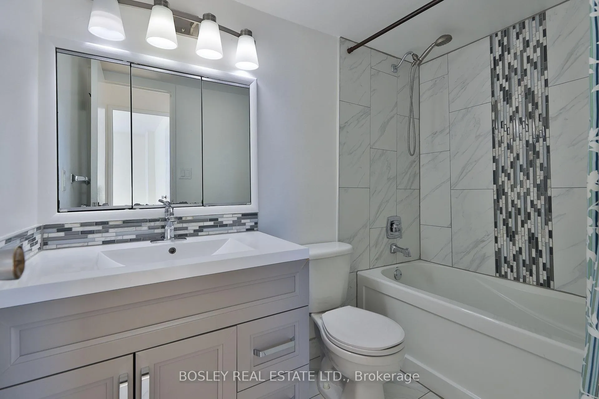 Photo 18 of Unit 404, 60 Pavane Linkway, Toronto, Flemingdon Park — HOMEH