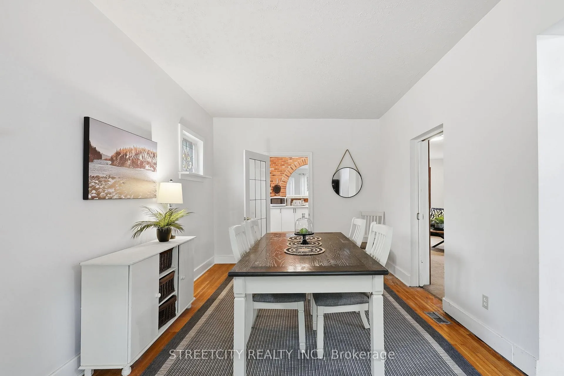 Photo 6 of 8 Bellevue Avenue, London, South F — HOMEH