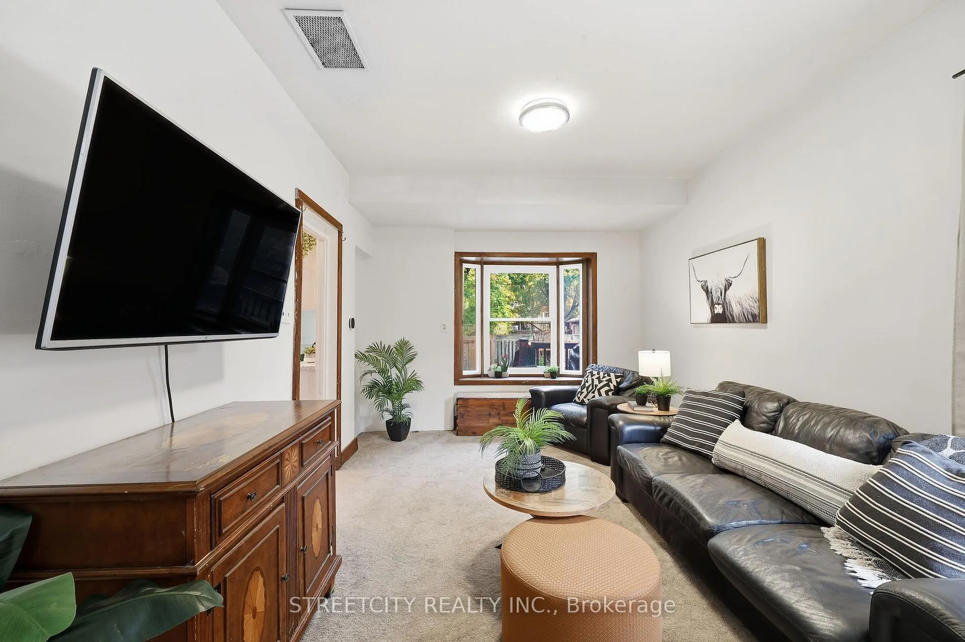 Photo 7 of 8 Bellevue Avenue, London, South F — HOMEH