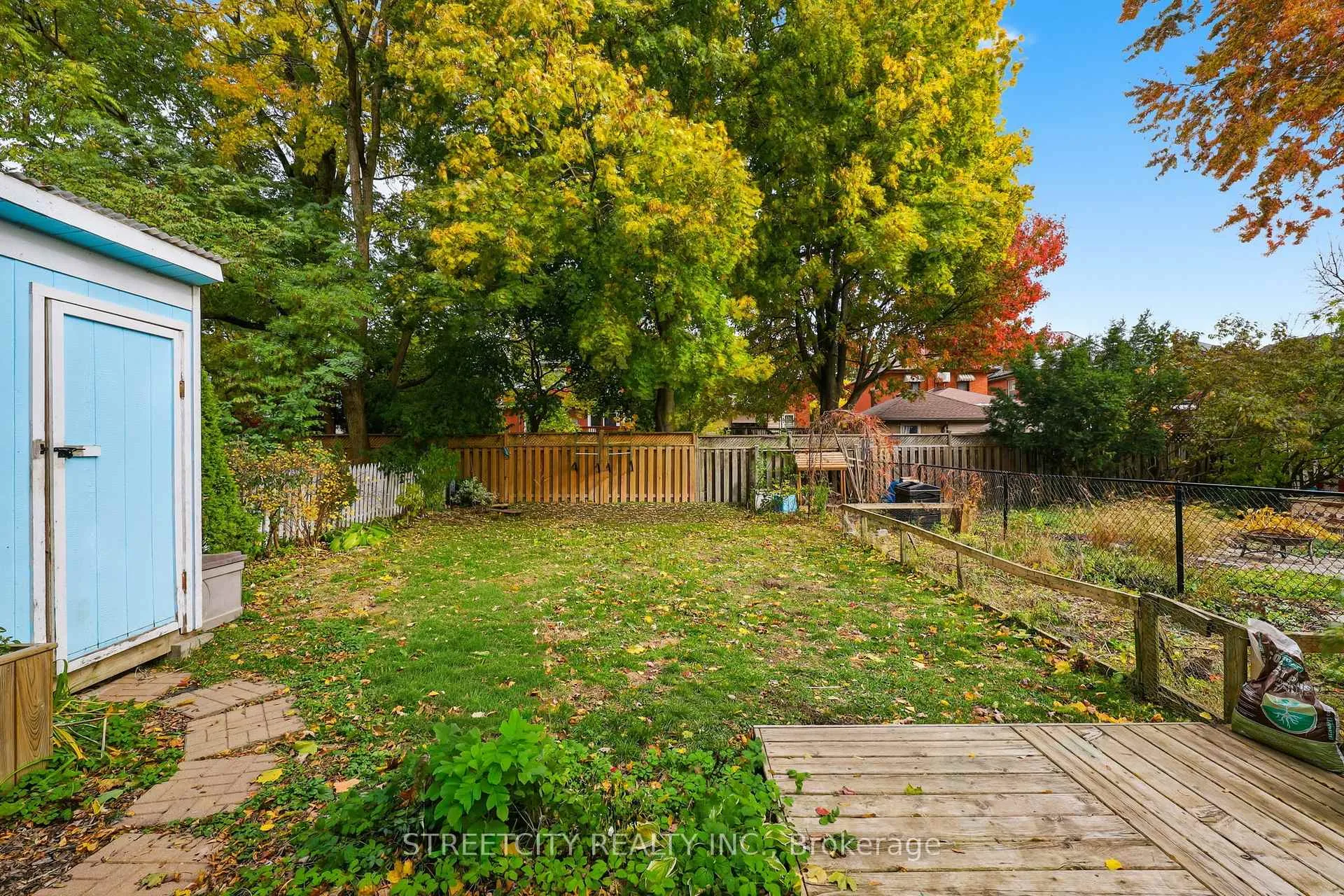 Photo 18 of 8 Bellevue Avenue, London, South F — HOMEH