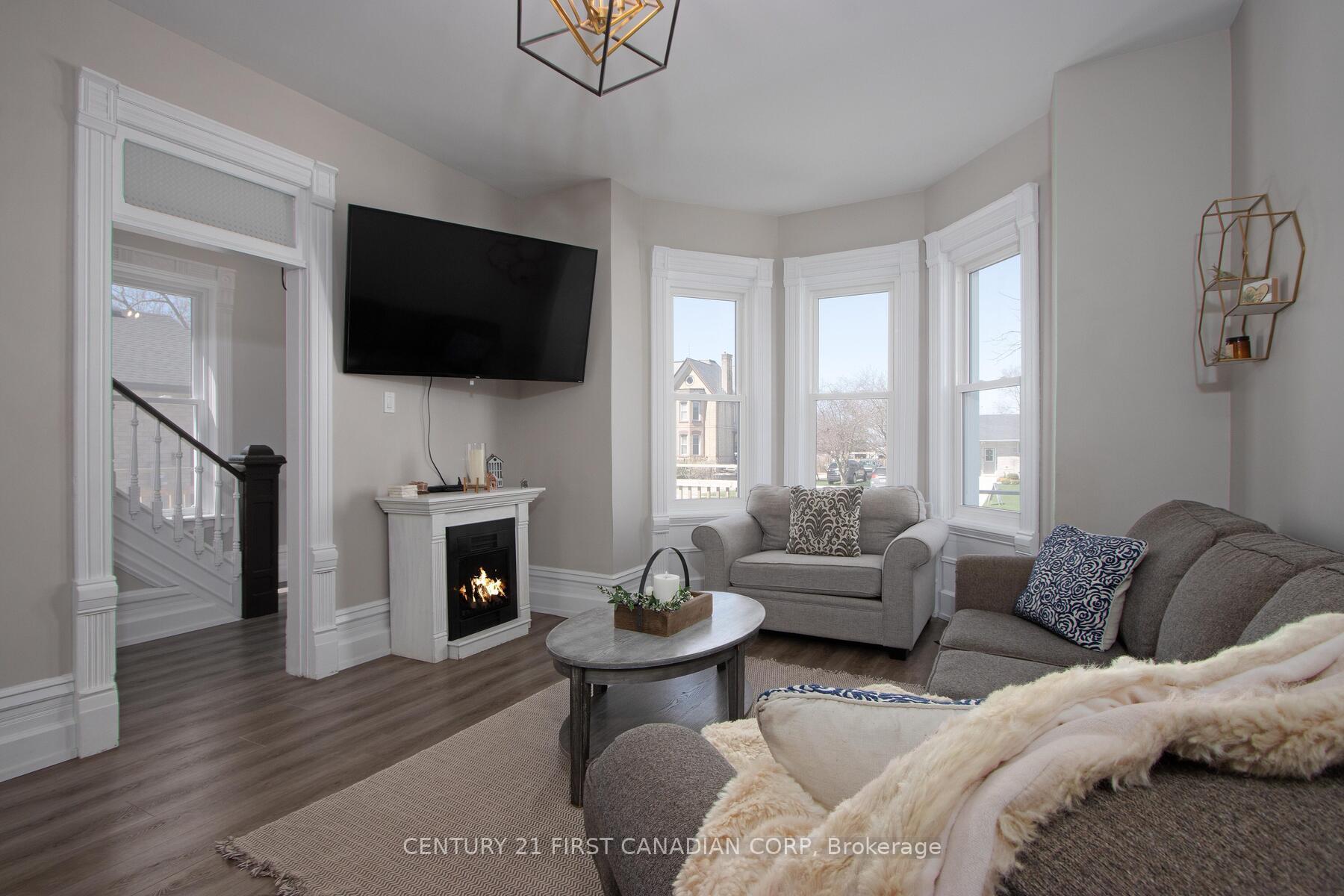 Photo 9 of 146 Main Street N, Huron East, Seaforth — HOMEH