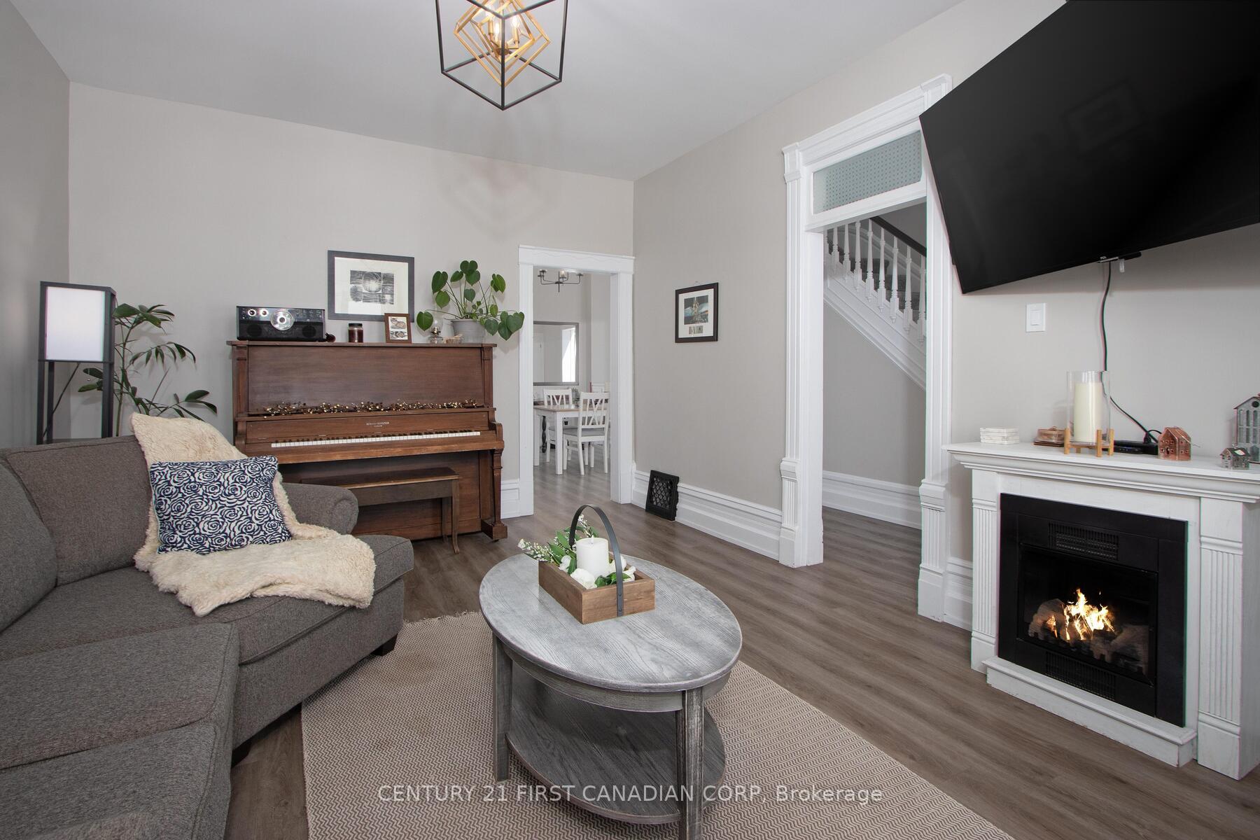 Photo 10 of 146 Main Street N, Huron East, Seaforth — HOMEH