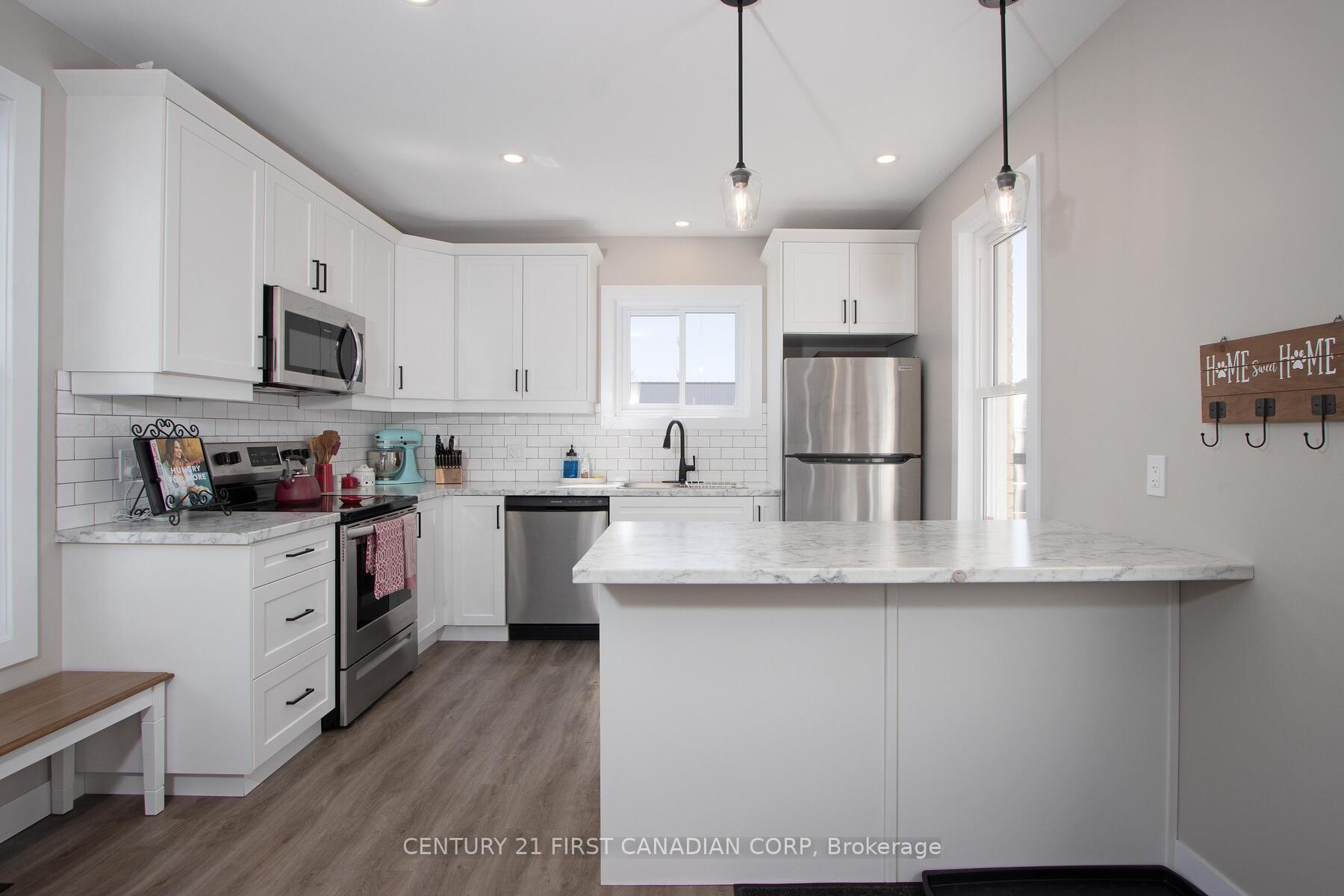 Photo 11 of 146 Main Street N, Huron East, Seaforth — HOMEH