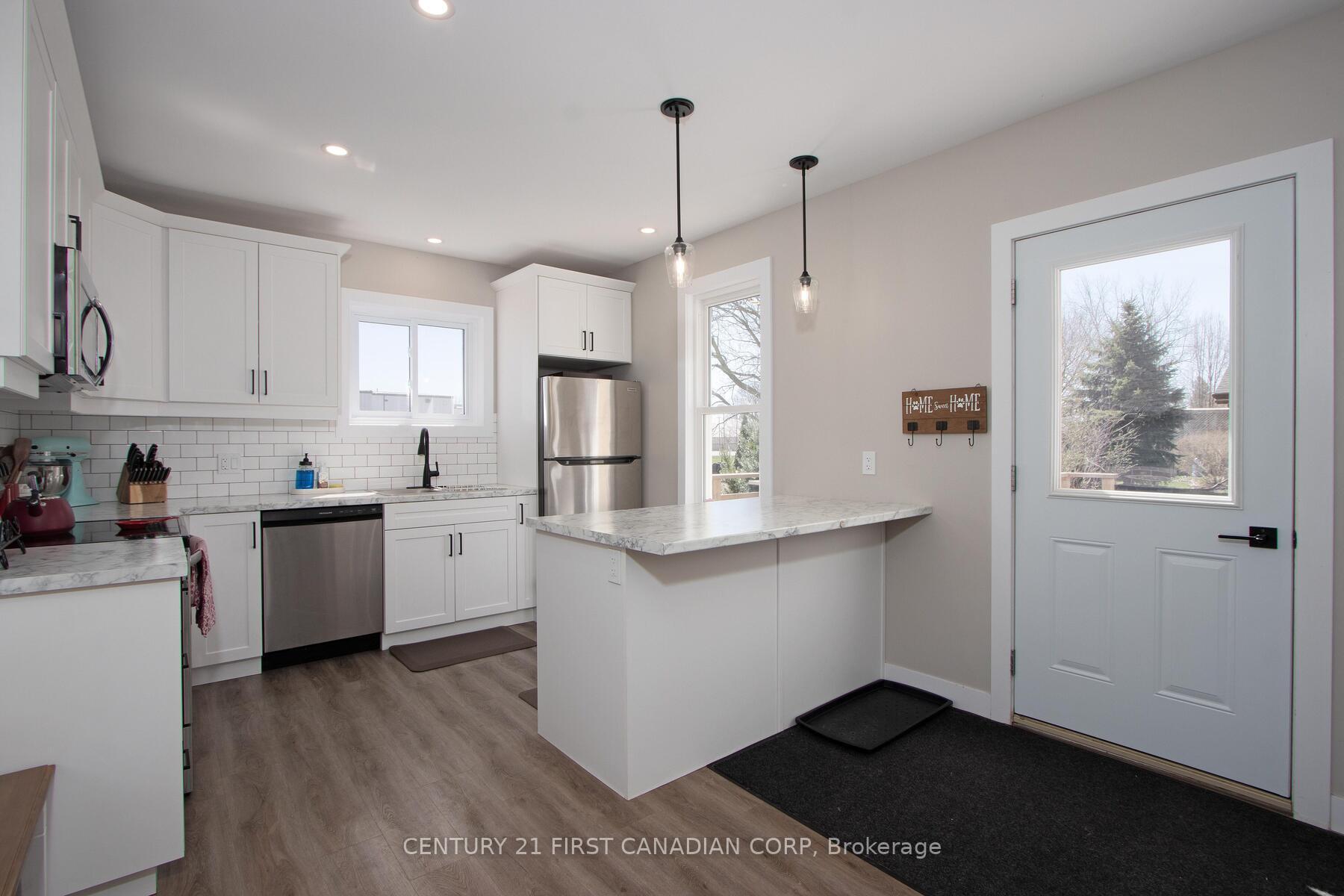 Photo 16 of 146 Main Street N, Huron East, Seaforth — HOMEH