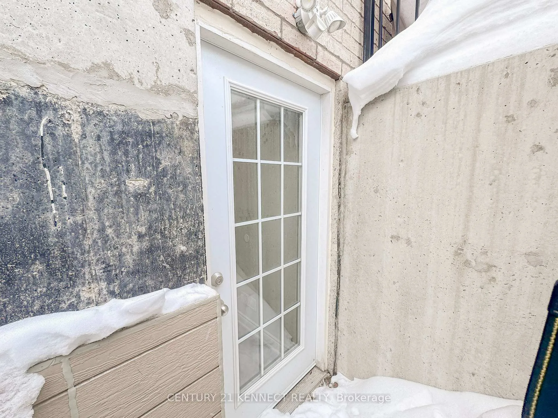 Photo 2 of Unit Bsmt, 23 Fieldstone Lane Avenue, Caledon, Rural Caledon — HOMEH