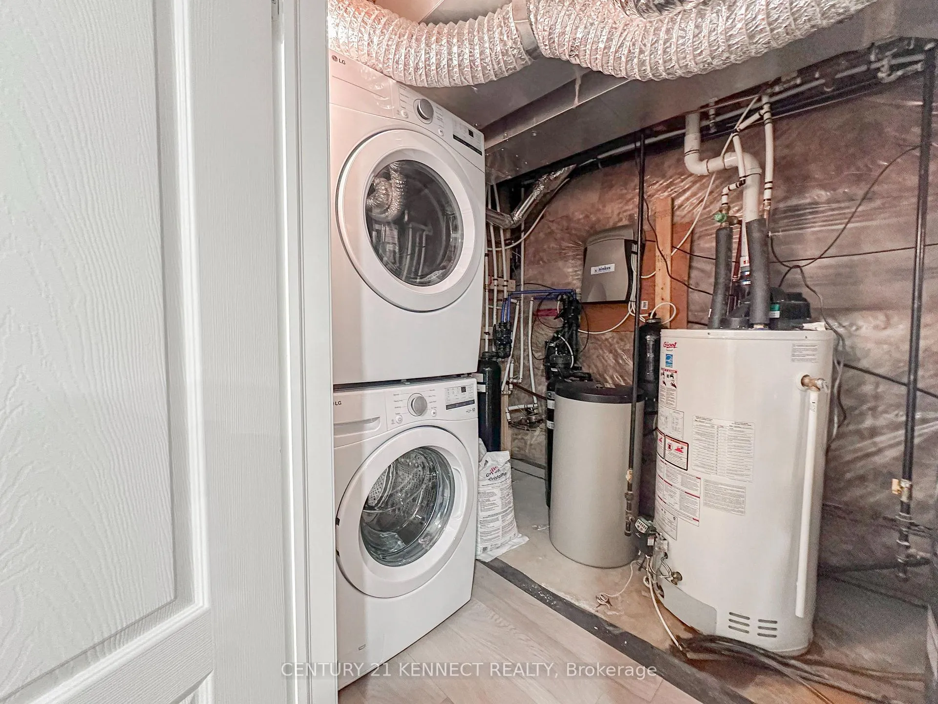 Photo 18 of Unit Bsmt, 23 Fieldstone Lane Avenue, Caledon, Rural Caledon — HOMEH