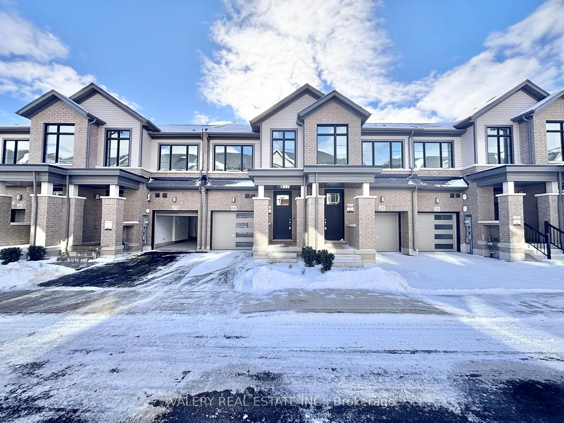 Photo 1 of Unit 24, 474 Provident Wy Way, Hamilton, Mount Hope — HOMEH
