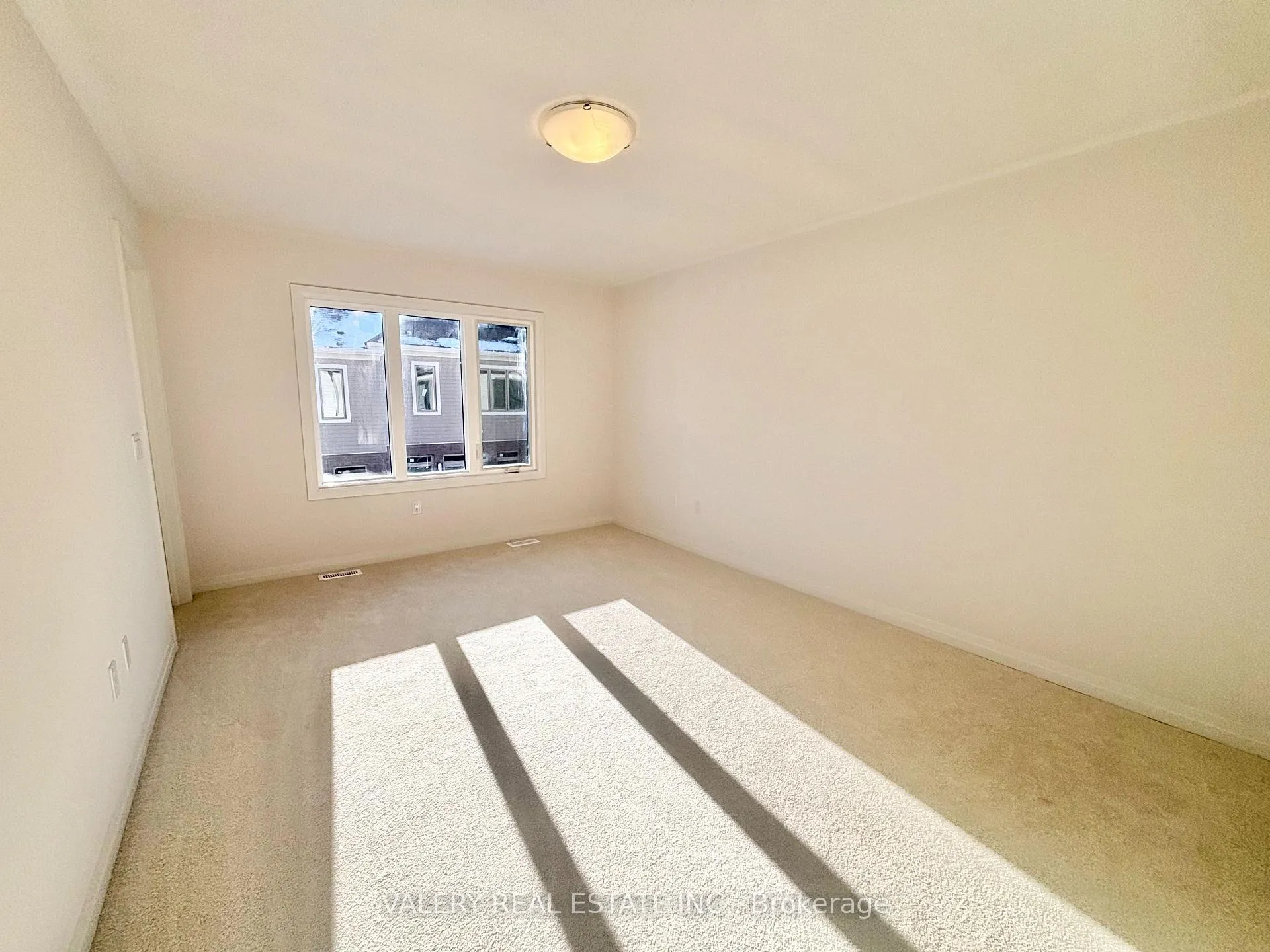 Photo 8 of Unit 24, 474 Provident Wy Way, Hamilton, Mount Hope — HOMEH