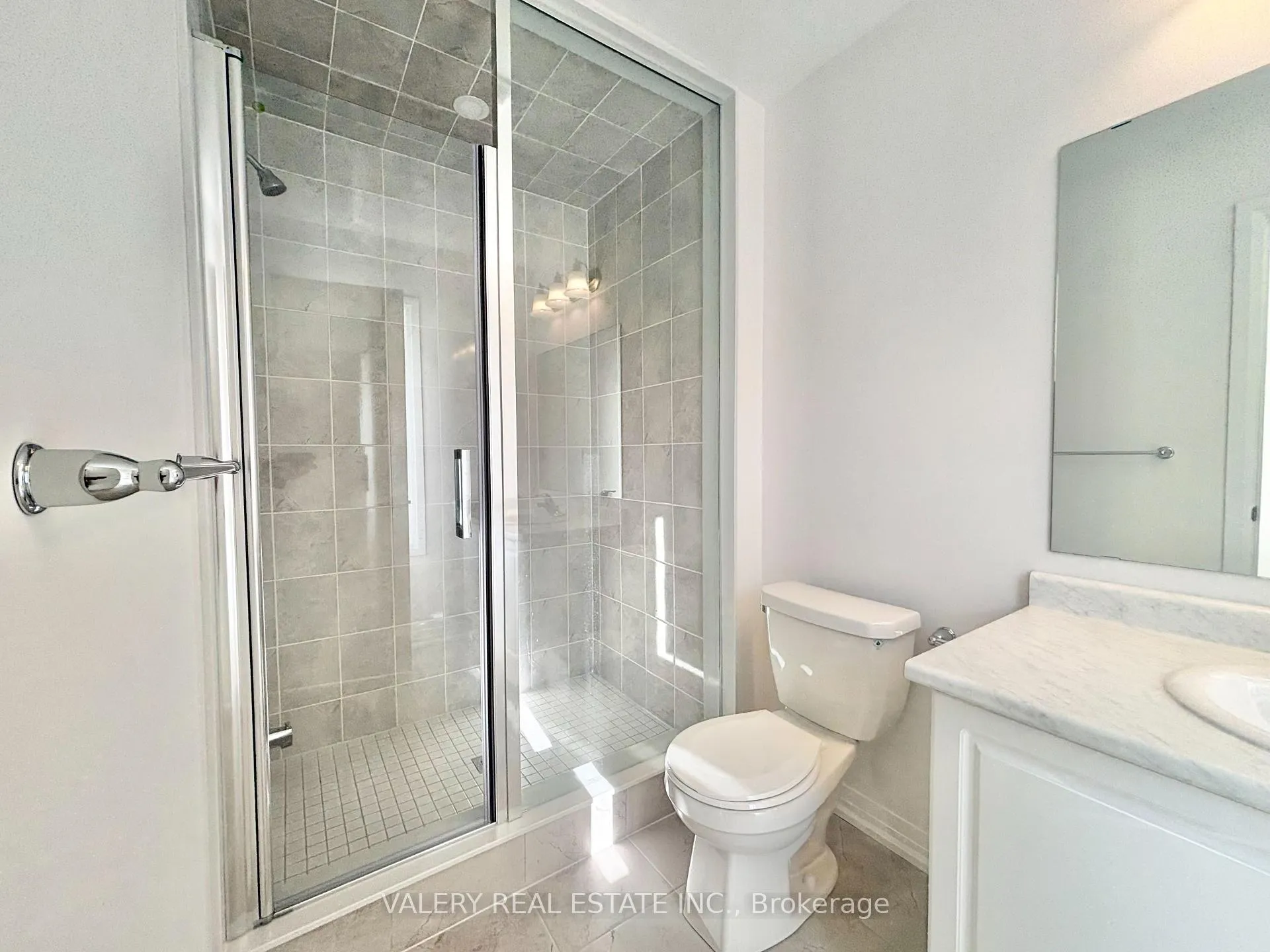Photo 9 of Unit 24, 474 Provident Wy Way, Hamilton, Mount Hope — HOMEH