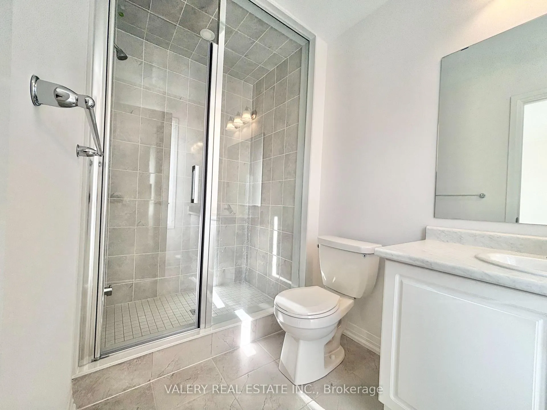 Photo 10 of Unit 24, 474 Provident Wy Way, Hamilton, Mount Hope — HOMEH
