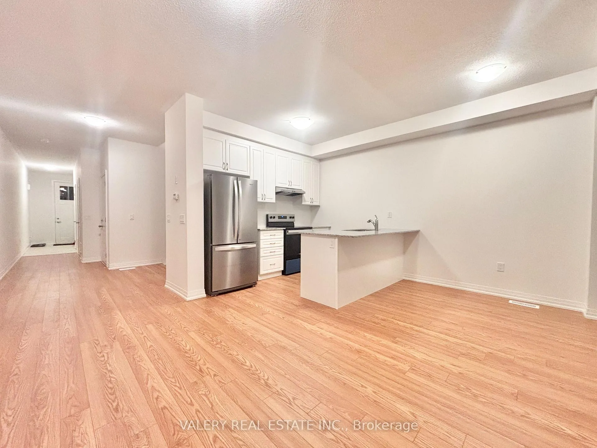 Photo 13 of Unit 24, 474 Provident Wy Way, Hamilton, Mount Hope — HOMEH