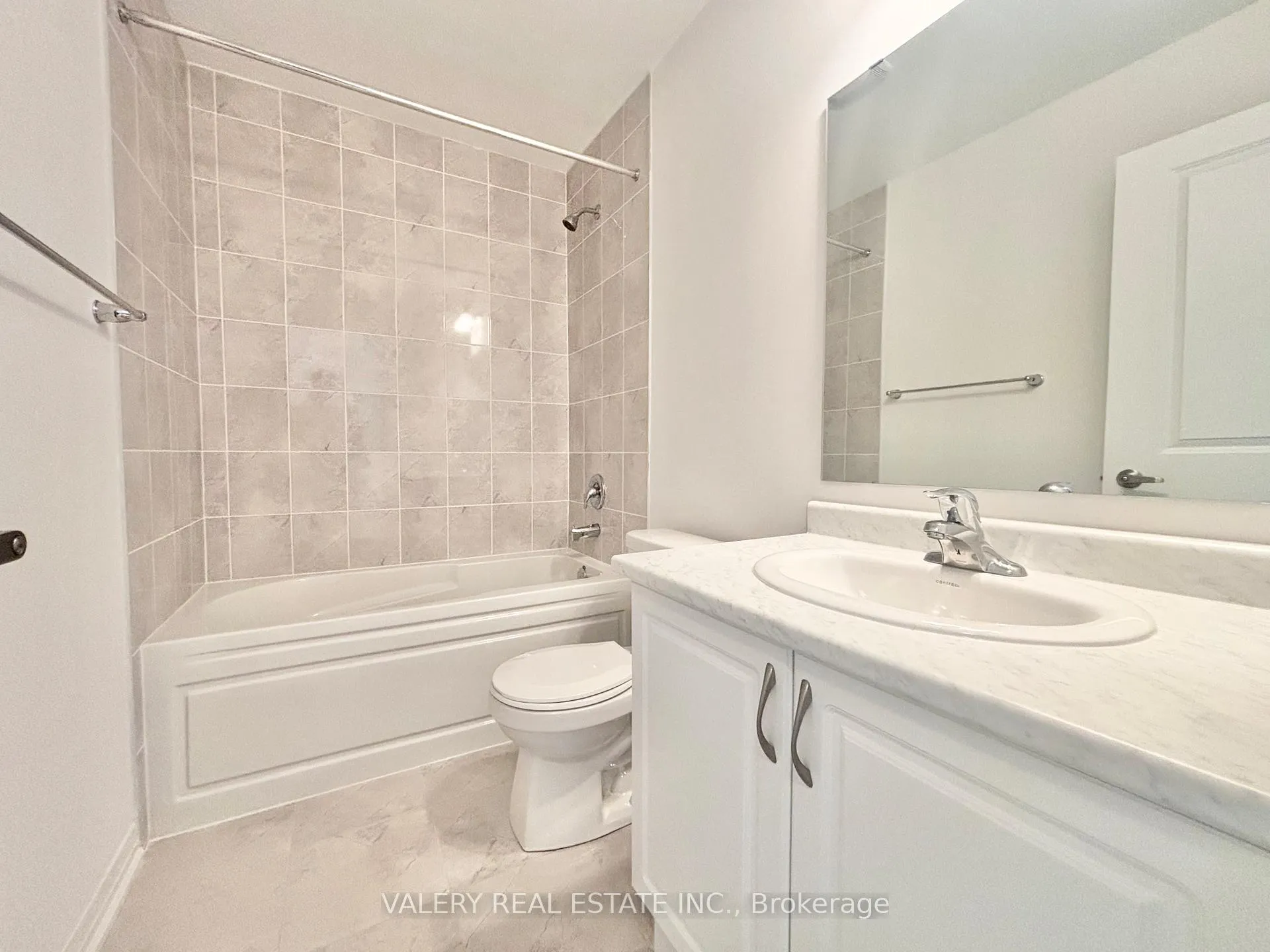 Photo 29 of Unit 24, 474 Provident Wy Way, Hamilton, Mount Hope — HOMEH