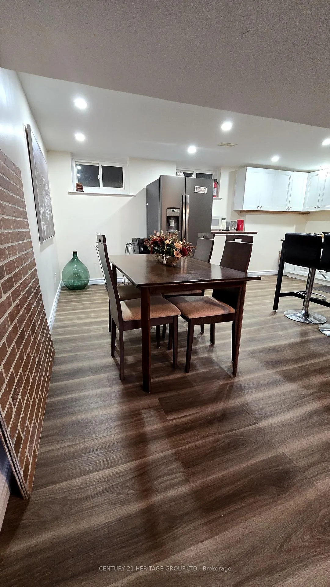 Photo 7 of 77 Aurora Heights Drive, Aurora, Aurora Heights — HOMEH