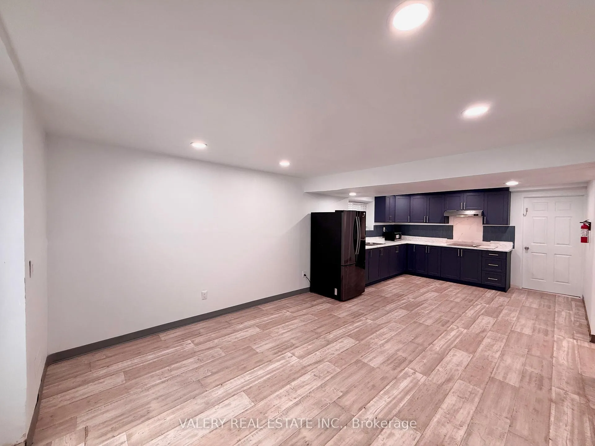 Photo 3 of 134 Reed St Street, Lakeshore, Tecumseh — HOMEH