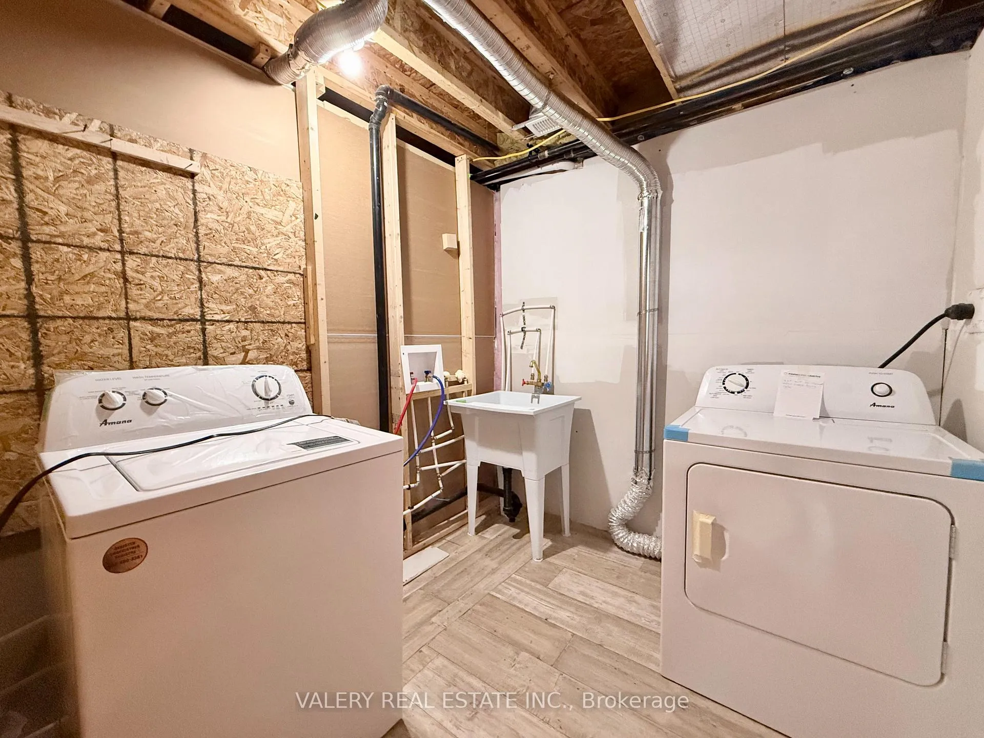 Photo 9 of 134 Reed St Street, Lakeshore, Tecumseh — HOMEH