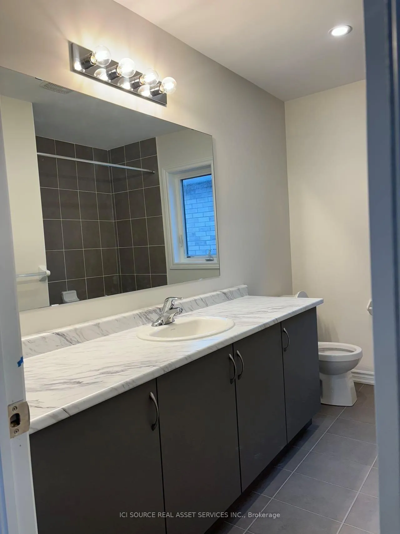 Photo 2 of 56 Bruton Street, Thorold, Thorold Downtown — HOMEH