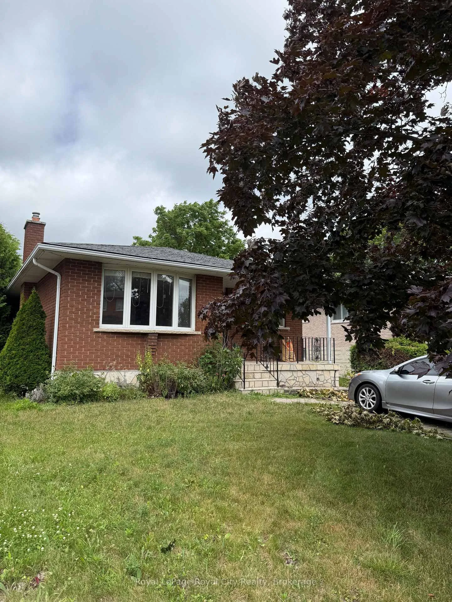 Front of 140 Brant Avenue