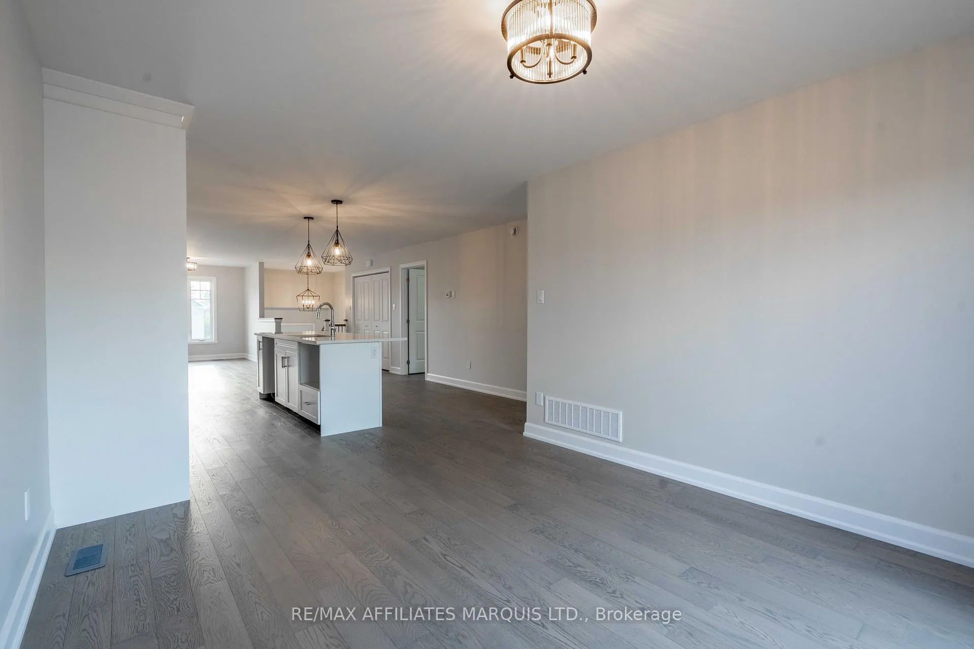 Photo 10 of 102 Woodland Drive, Cornwall — HOMEH