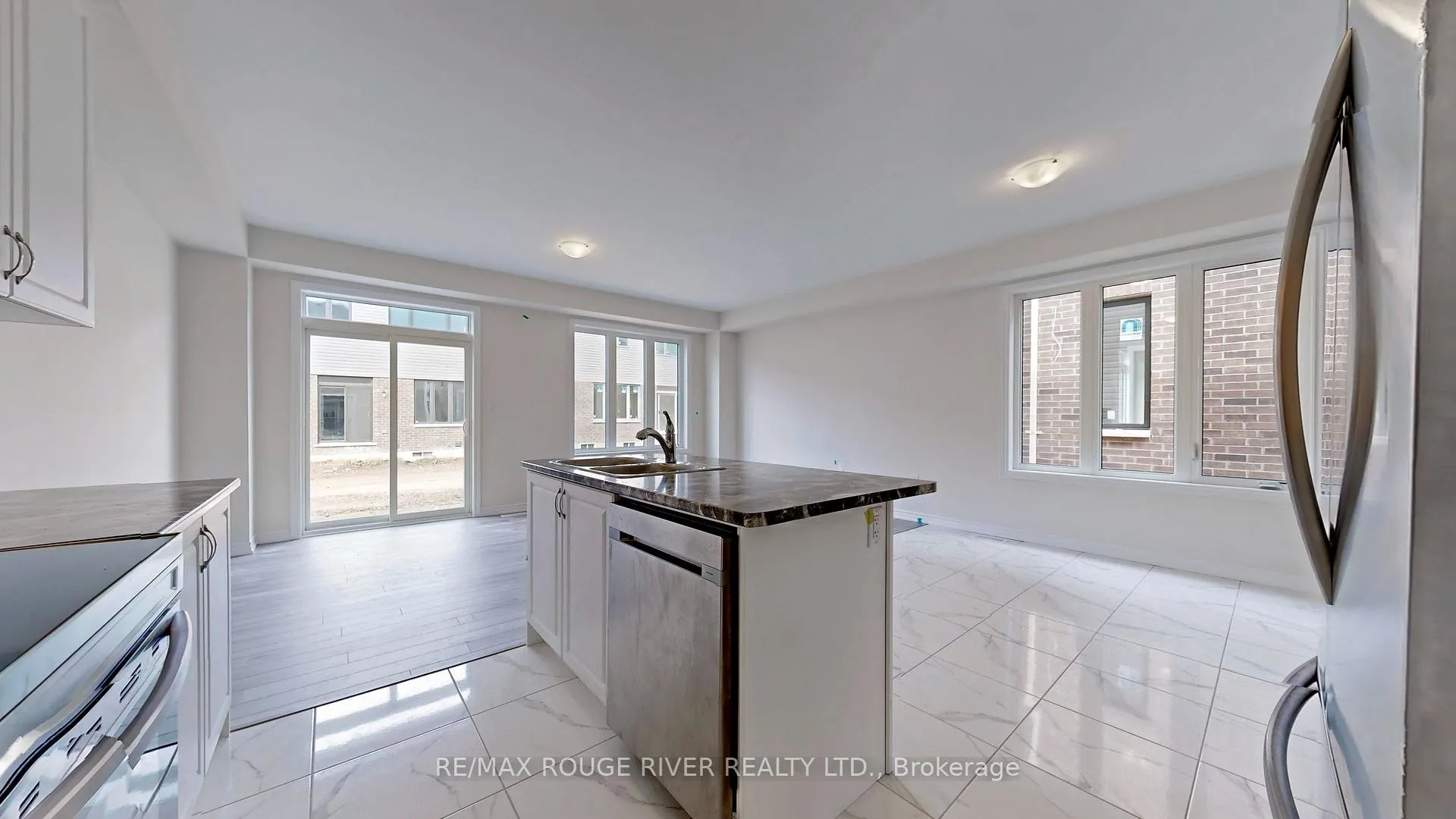 Photo 5 of 15 Prudhoe Terrace, Barrie, Rural Barrie Southeast — HOMEH