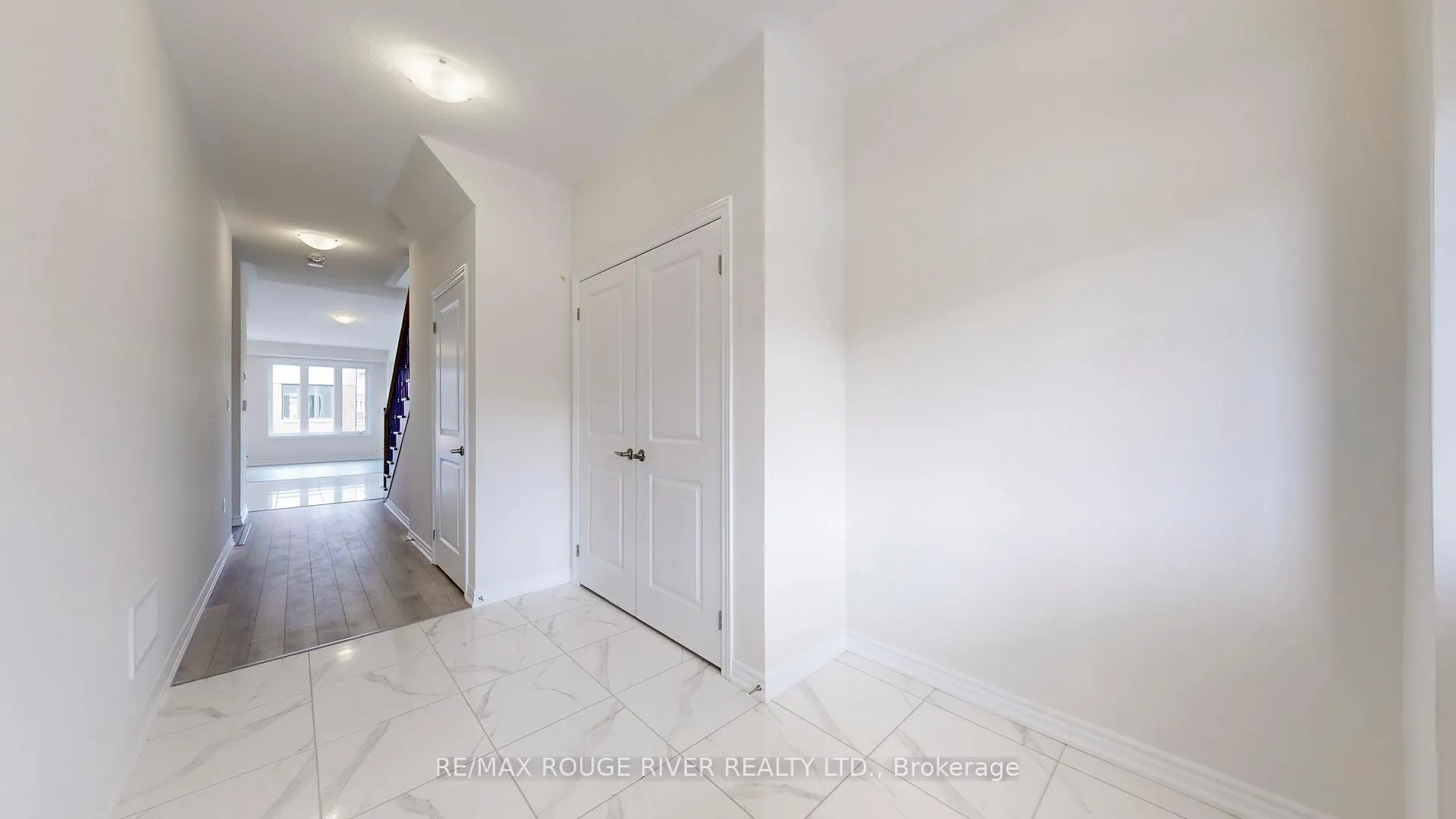 Photo 10 of 15 Prudhoe Terrace, Barrie, Rural Barrie Southeast — HOMEH