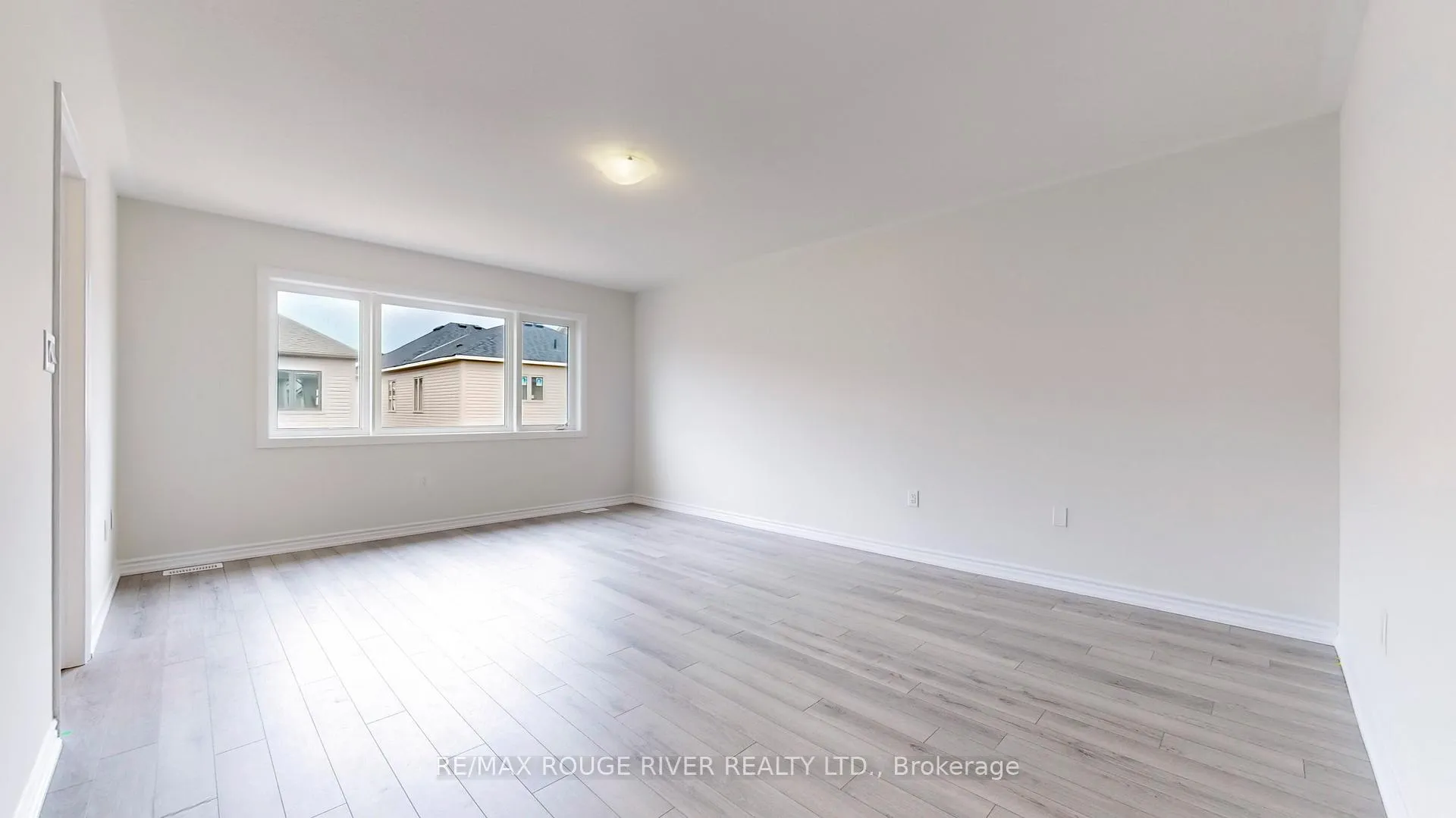 Photo 16 of 15 Prudhoe Terrace, Barrie, Rural Barrie Southeast — HOMEH