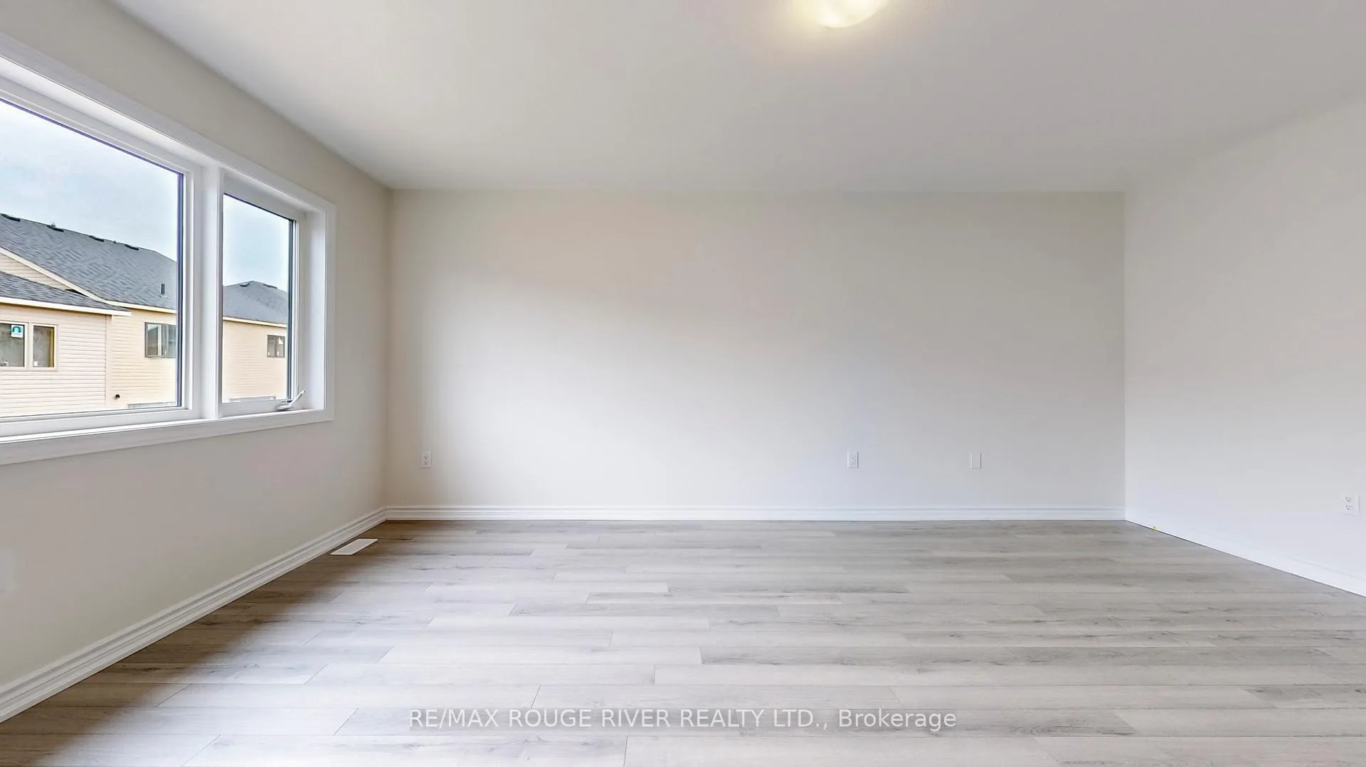 Photo 17 of 15 Prudhoe Terrace, Barrie, Rural Barrie Southeast — HOMEH