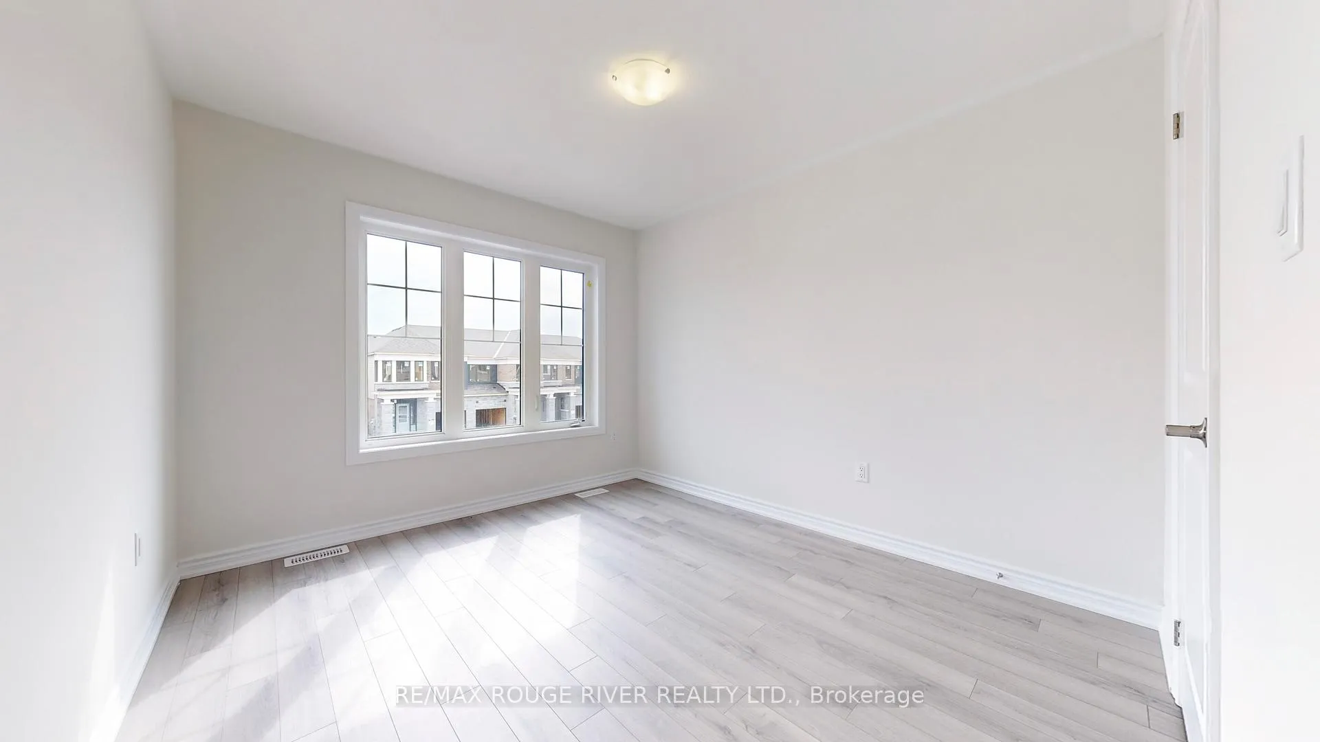 Photo 22 of 15 Prudhoe Terrace, Barrie, Rural Barrie Southeast — HOMEH