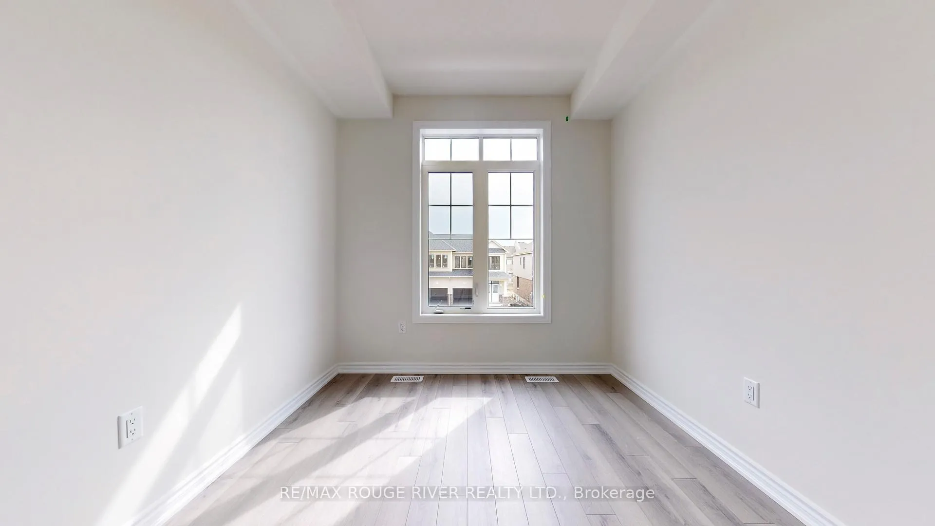 Photo 25 of 15 Prudhoe Terrace, Barrie, Rural Barrie Southeast — HOMEH