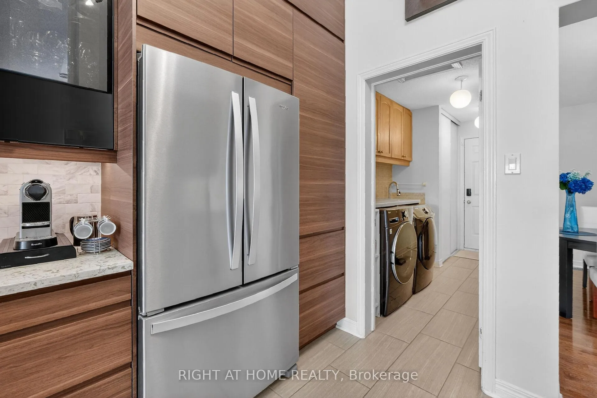 Photo 20 of 98 Waterthrush Crescent, Ottawa, Kanata - Bridlewood — HOMEH