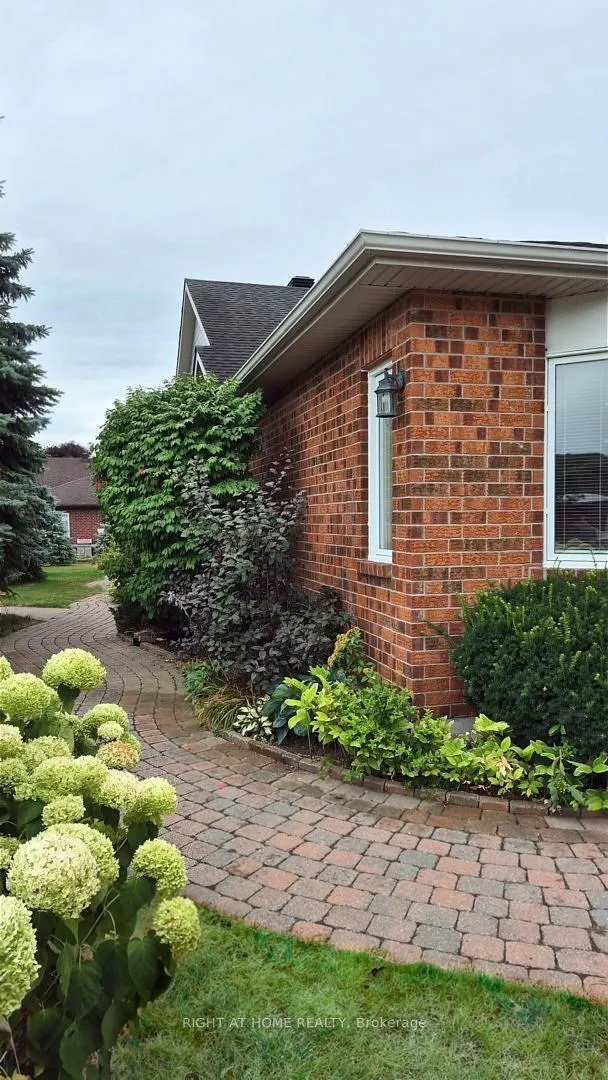 Photo 40 of 98 Waterthrush Crescent, Ottawa, Kanata - Bridlewood — HOMEH