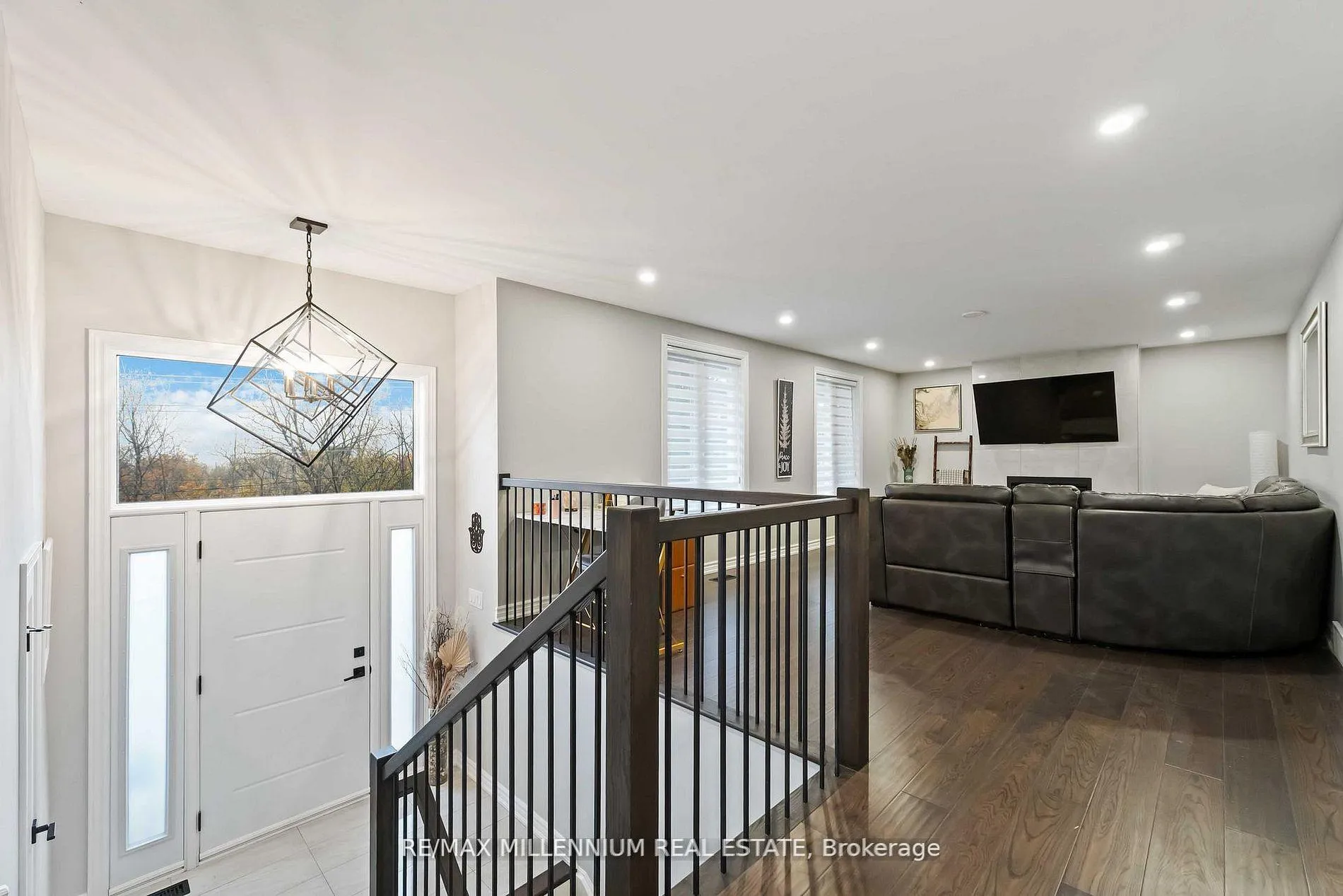 Photo 2 of 45 Bradley Street, St. Catharines, Burleigh Hill — HOMEH