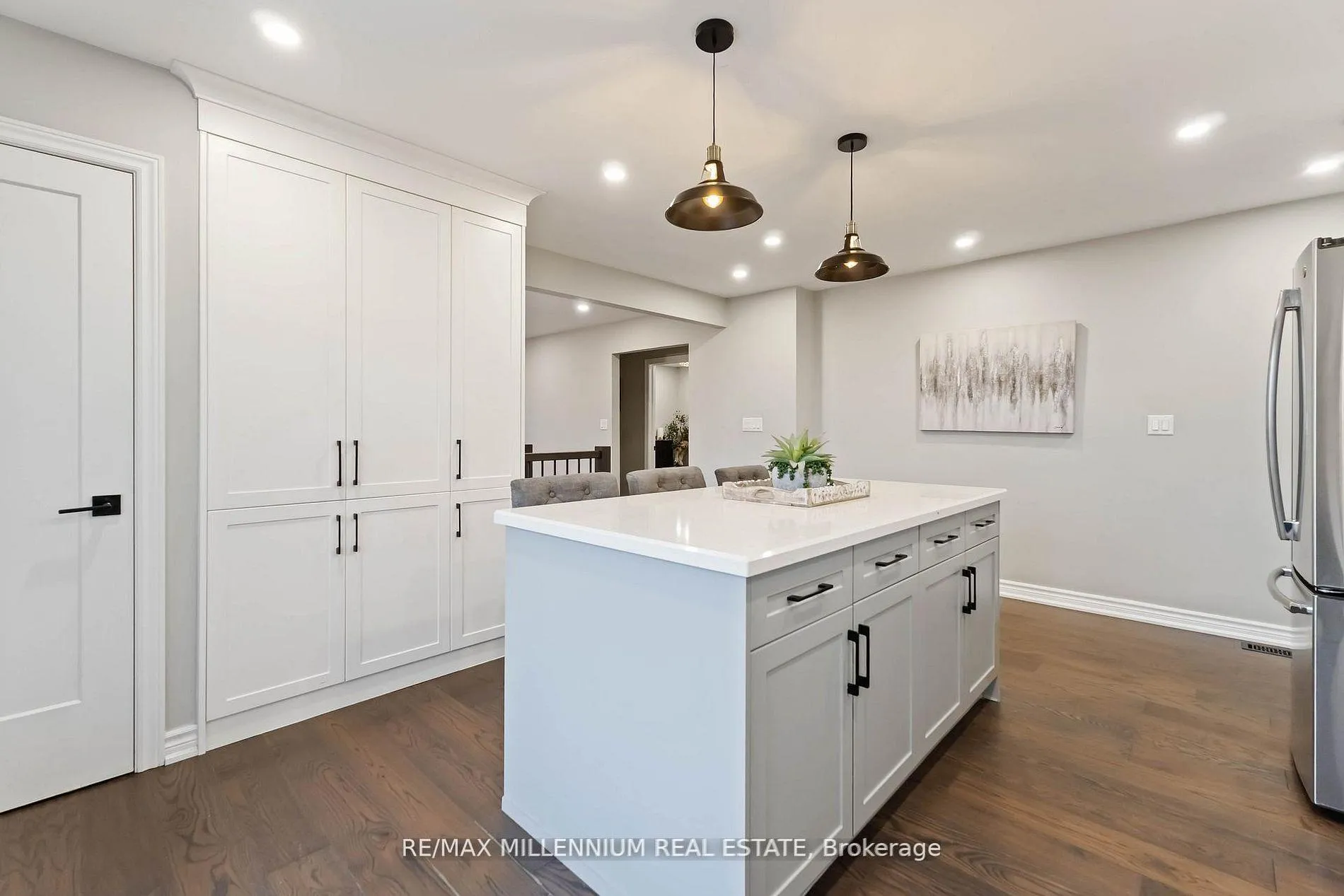 Photo 4 of 45 Bradley Street, St. Catharines, Burleigh Hill — HOMEH