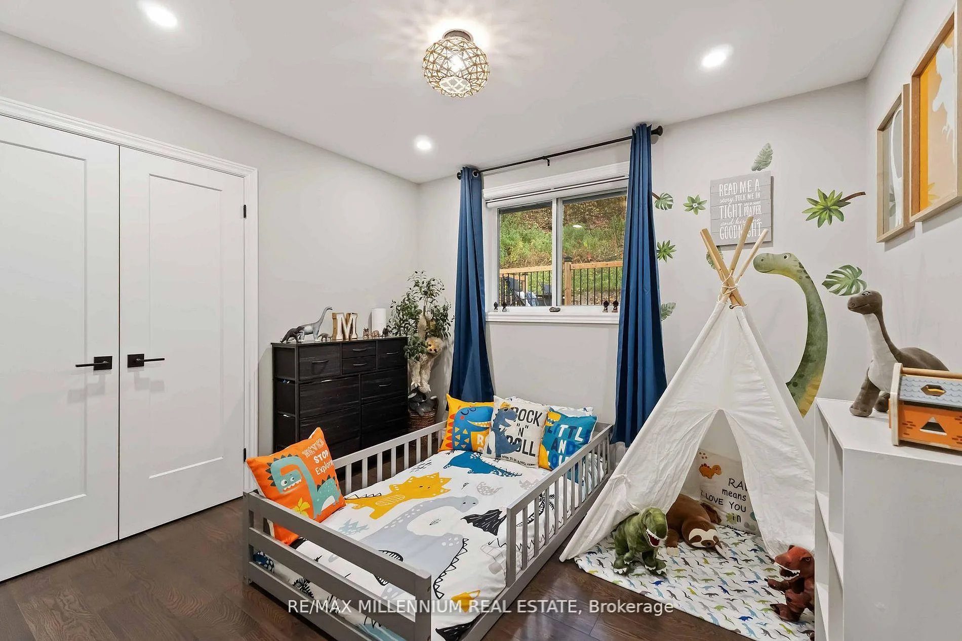 Photo 10 of 45 Bradley Street, St. Catharines, Burleigh Hill — HOMEH