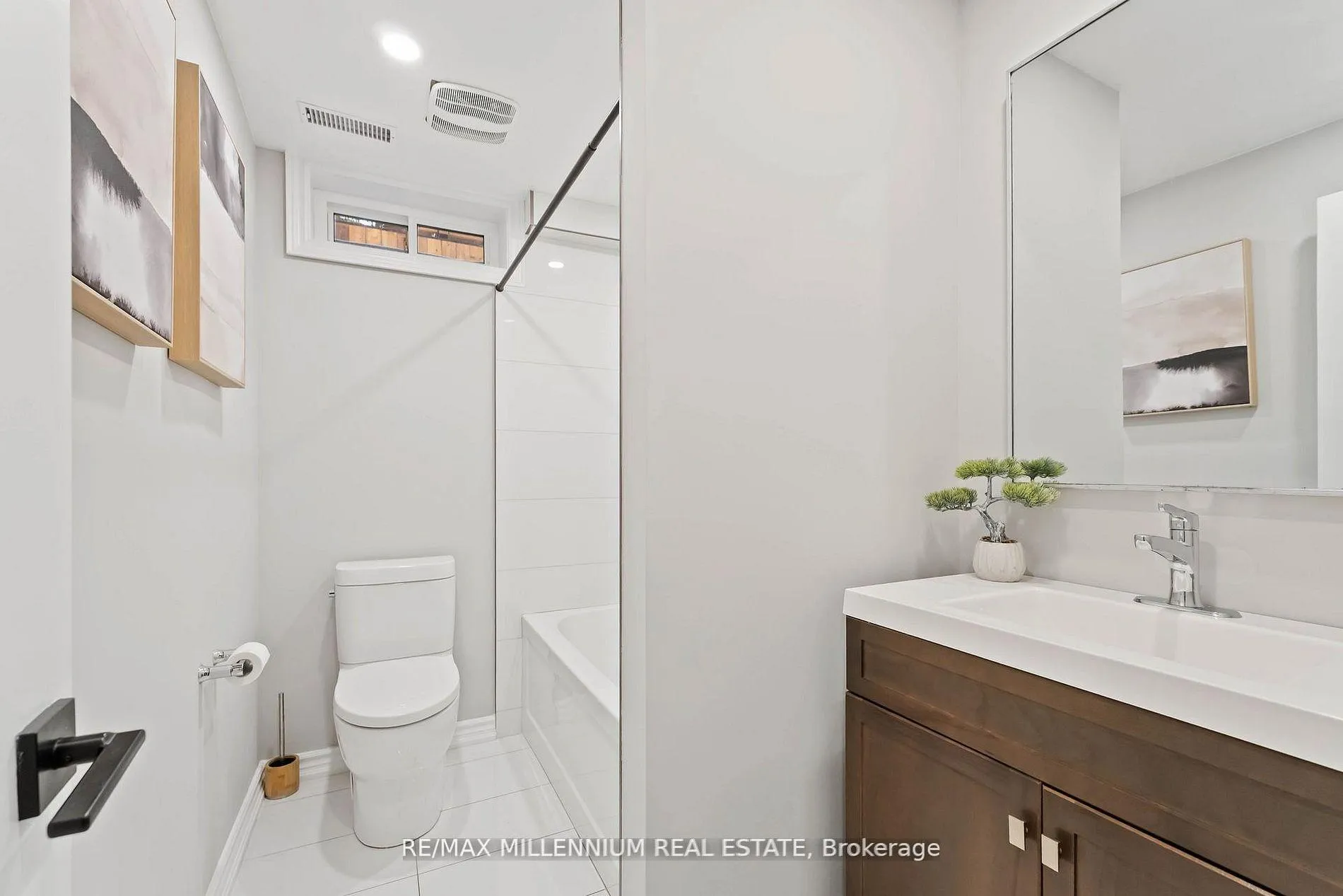 Photo 12 of 45 Bradley Street, St. Catharines, Burleigh Hill — HOMEH