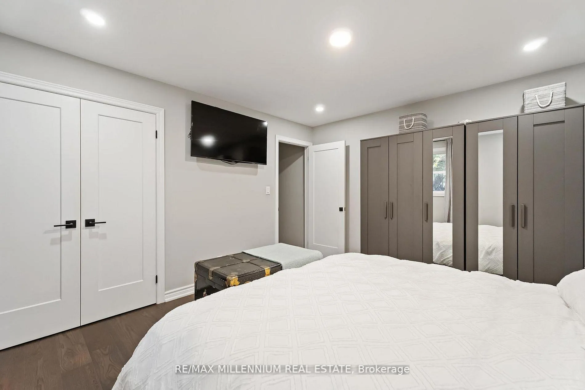 Photo 16 of 45 Bradley Street, St. Catharines, Burleigh Hill — HOMEH