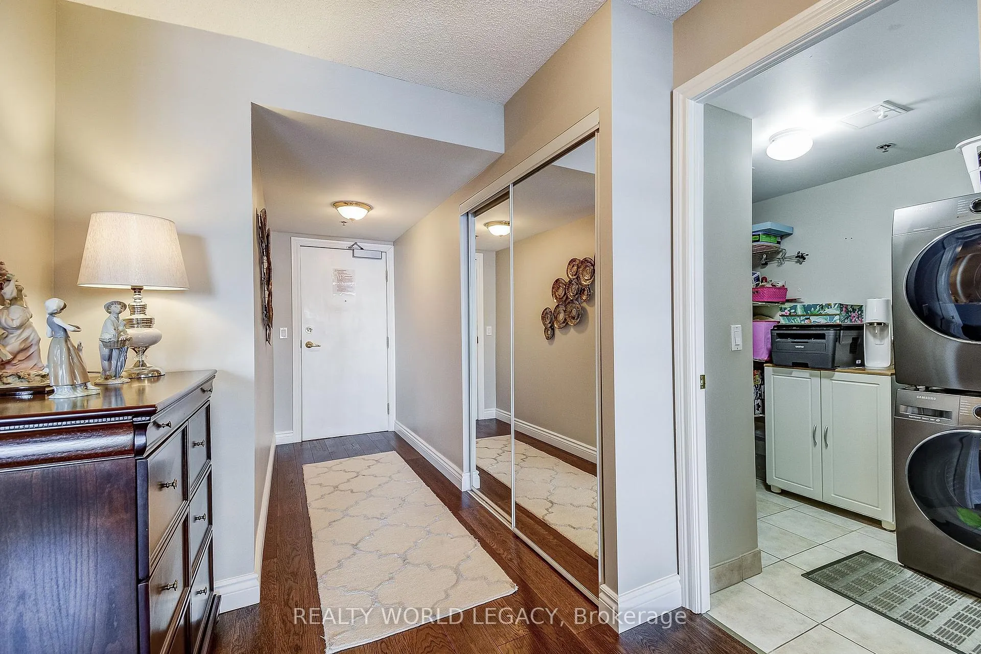 Photo 2 of Unit 1301, 100 Burloak Drive, Burlington, Appleby — HOMEH